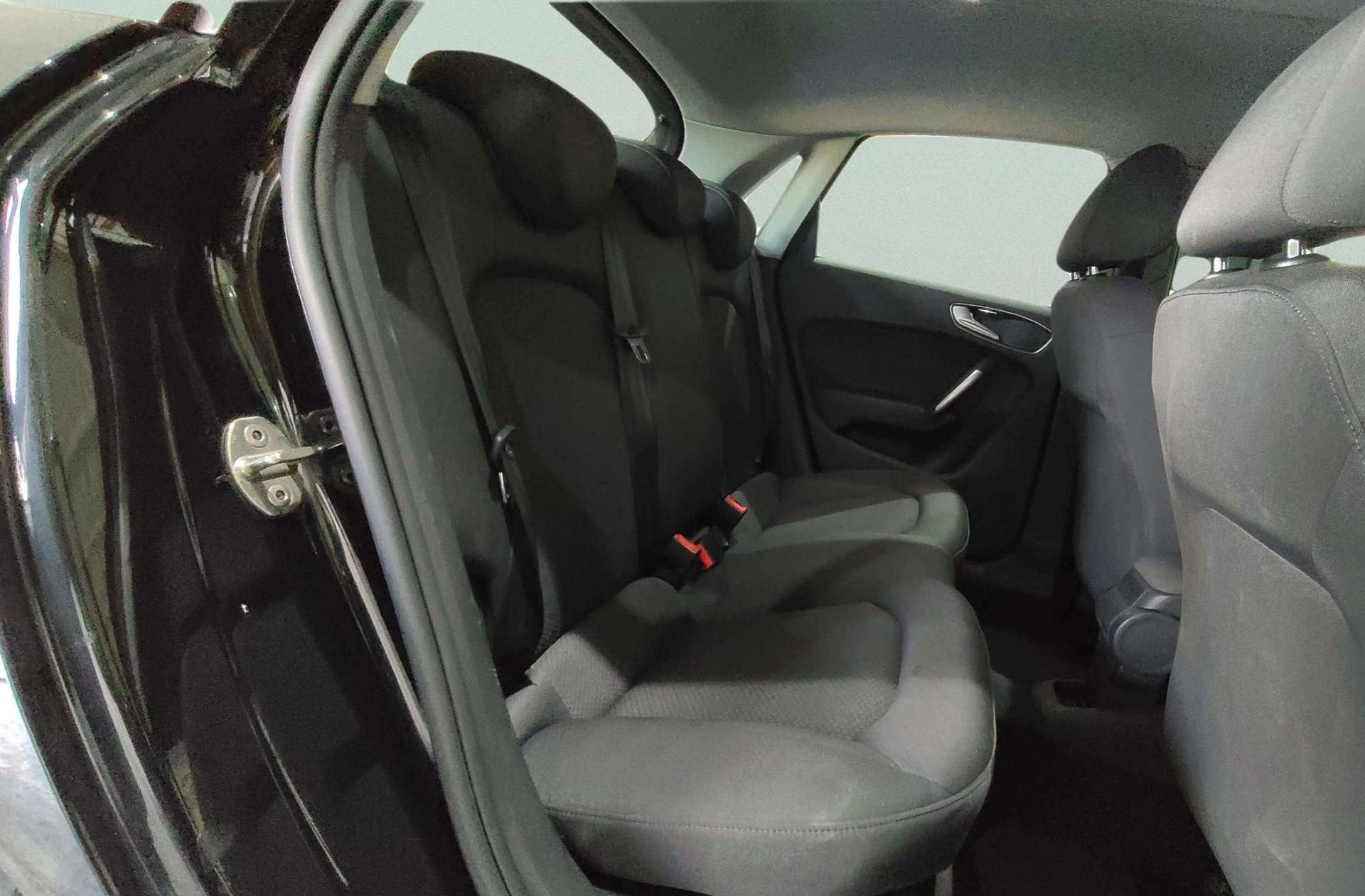 Audi A1 Sportback Adrenalin 1.6 TDI S-Line - foto 18