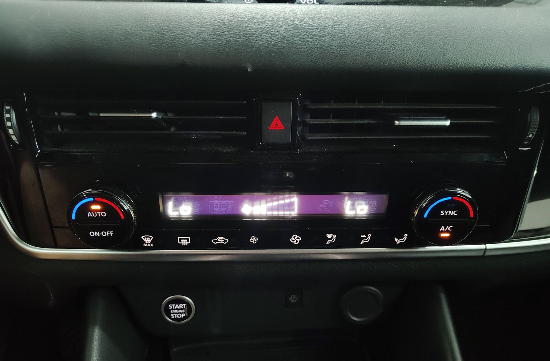 Nissan Qashqai DIG-T 140 mHEV N-Connecta 4x2 - foto 30