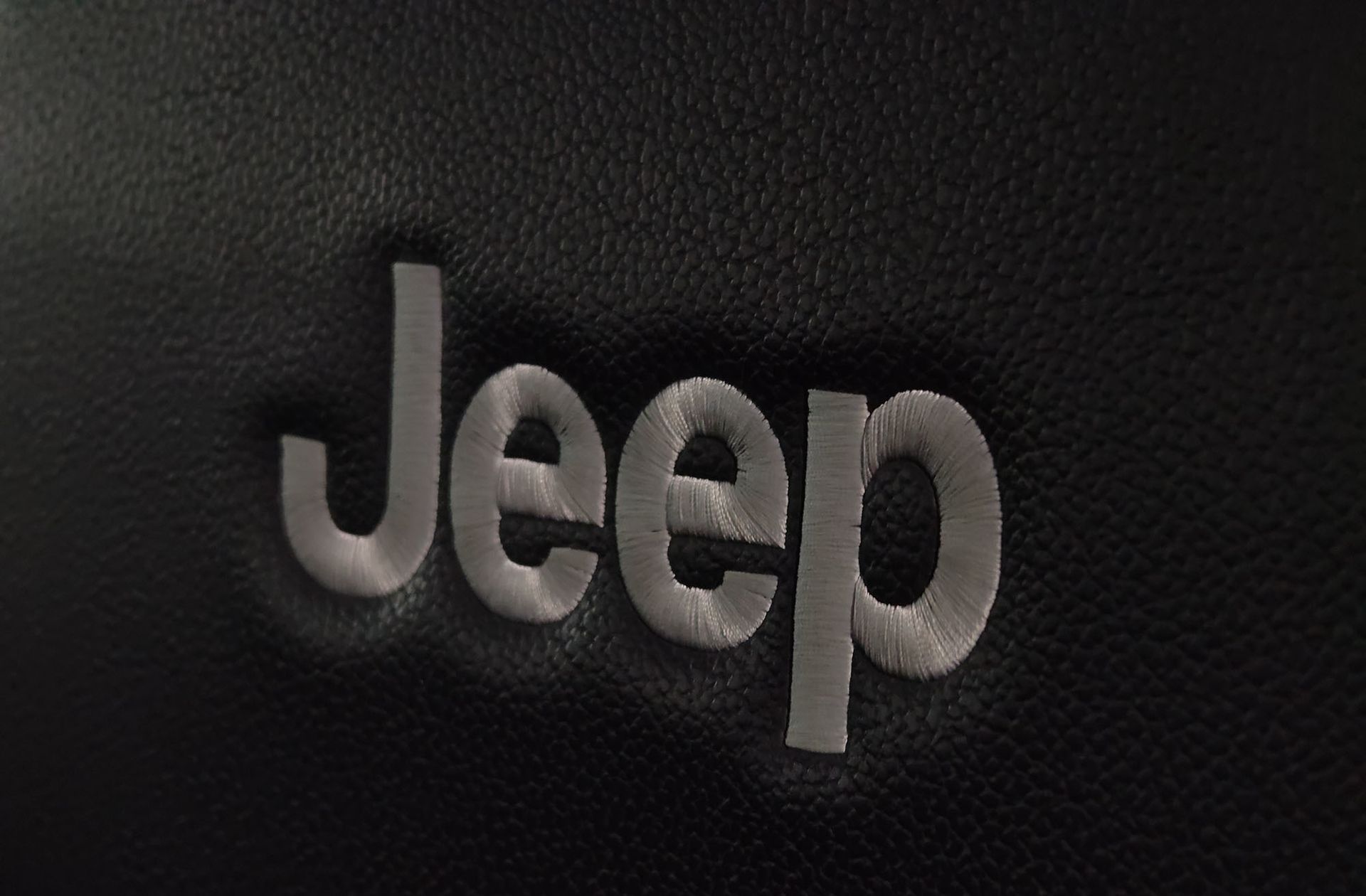 Jeep Avenger 1.2 G Summit - foto 18