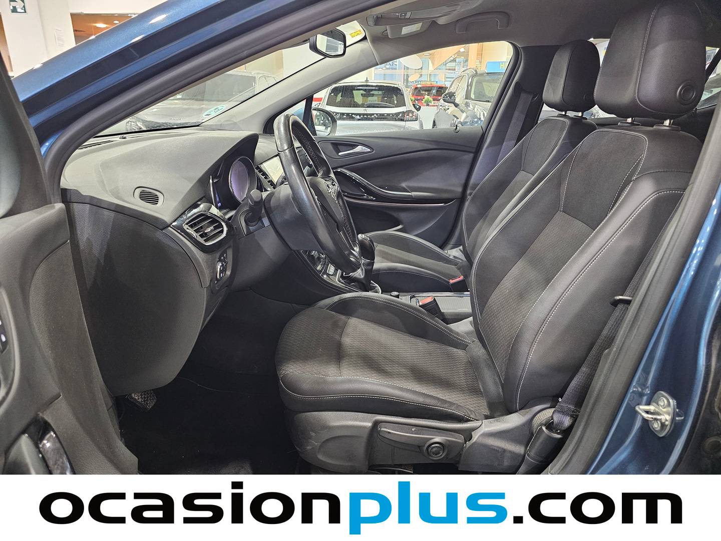 Foto asientos delanteros Opel Astra Opel Astra 1.6 CDTi Excellence (110 CV)