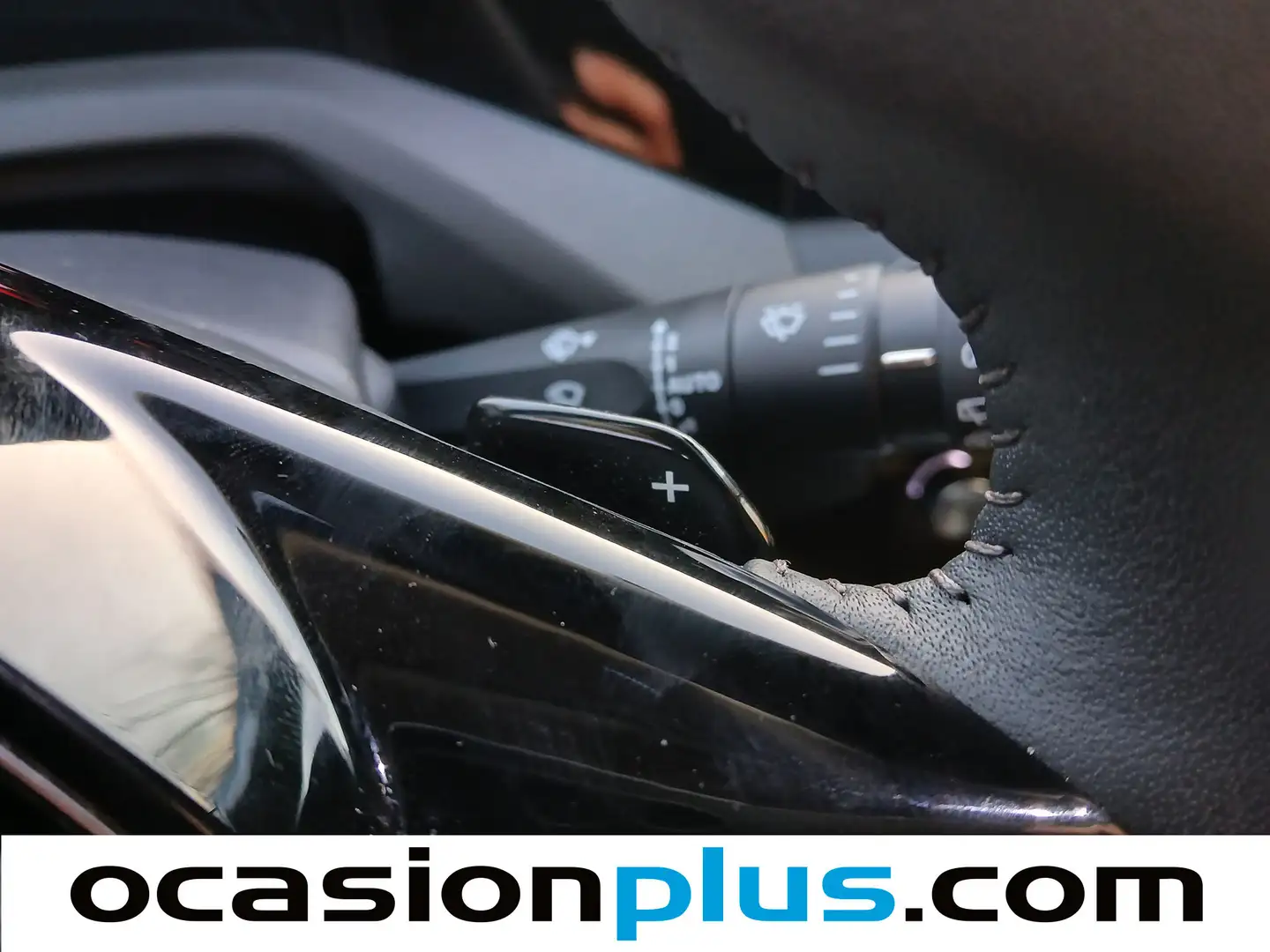 Foto Peugeot 308 Peugeot 308 Allure Hybrid eDCS6 (145 CV)