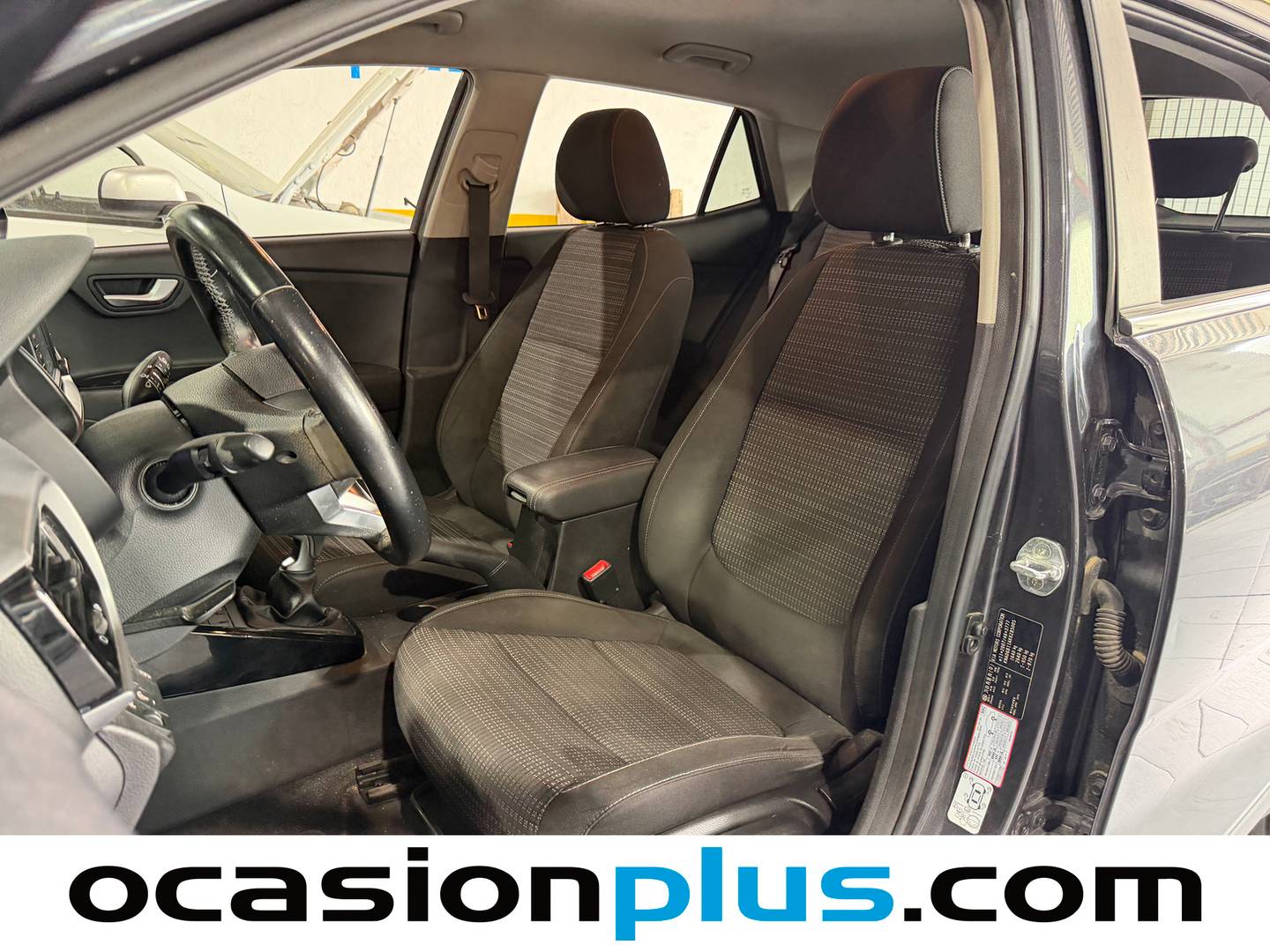 Foto asientos delanteros KIA Stonic KIA Stonic 1.0 T-GDi Drive (100 CV)