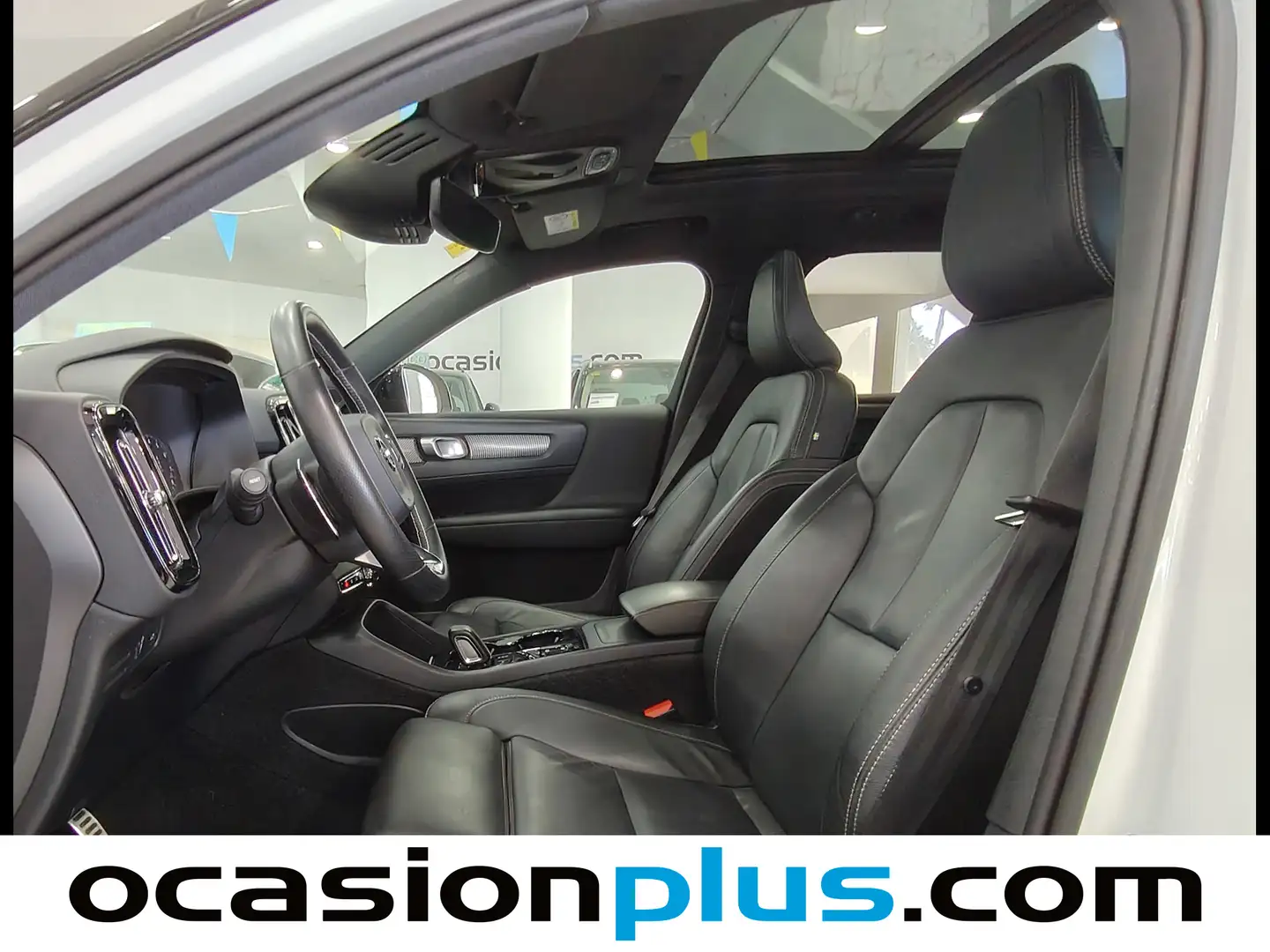 Foto Volvo XC40 Volvo XC40 T4 R-Design Auto (190 CV)