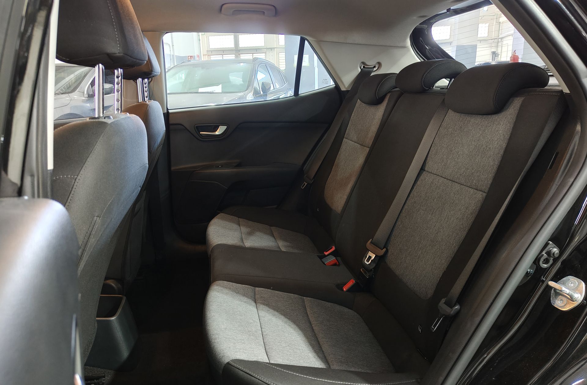 Kia Stonic 1.0 T-GDi Drive - foto 12