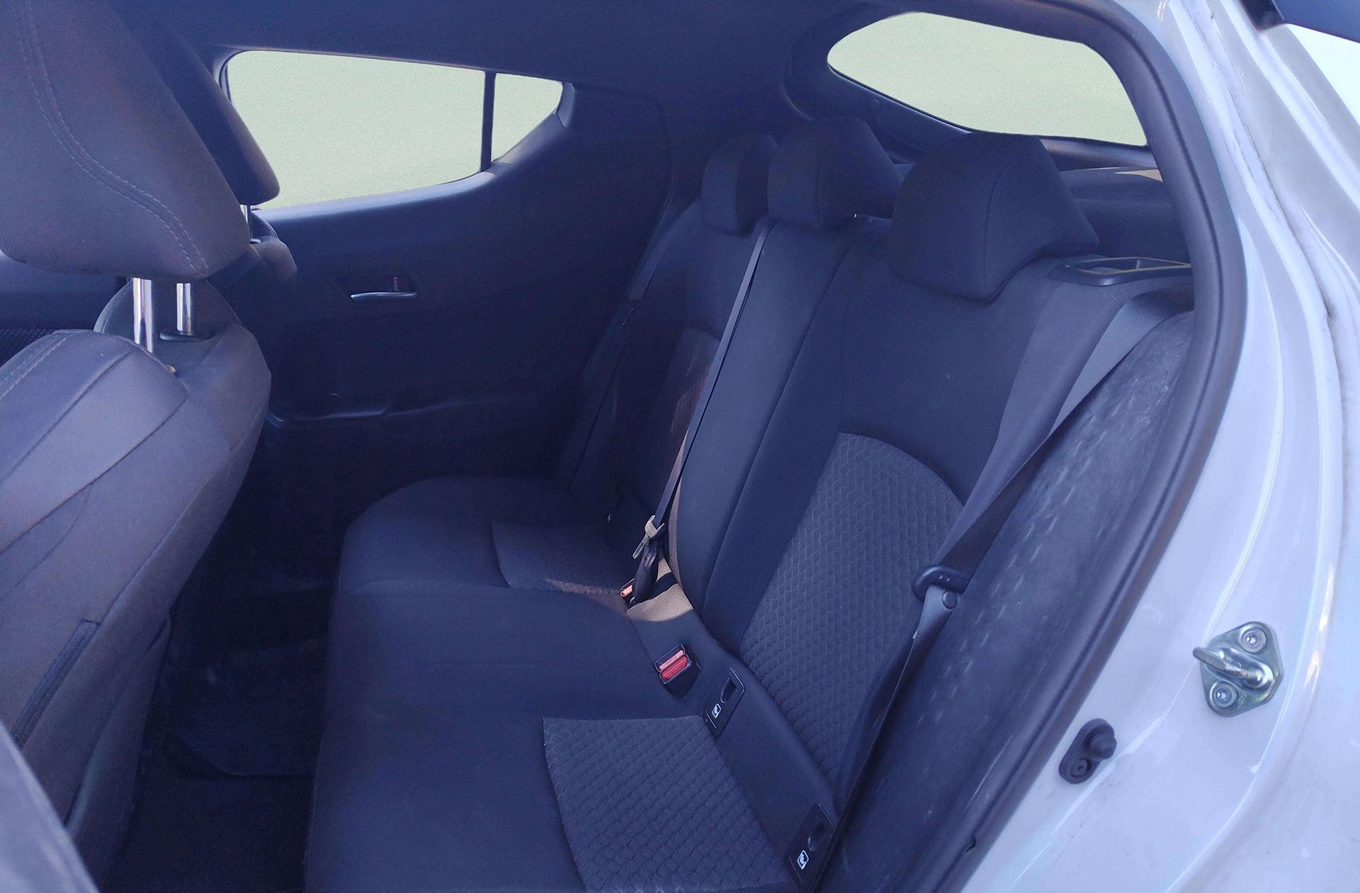 Toyota C-HR 1.8 125H Advance - foto 11