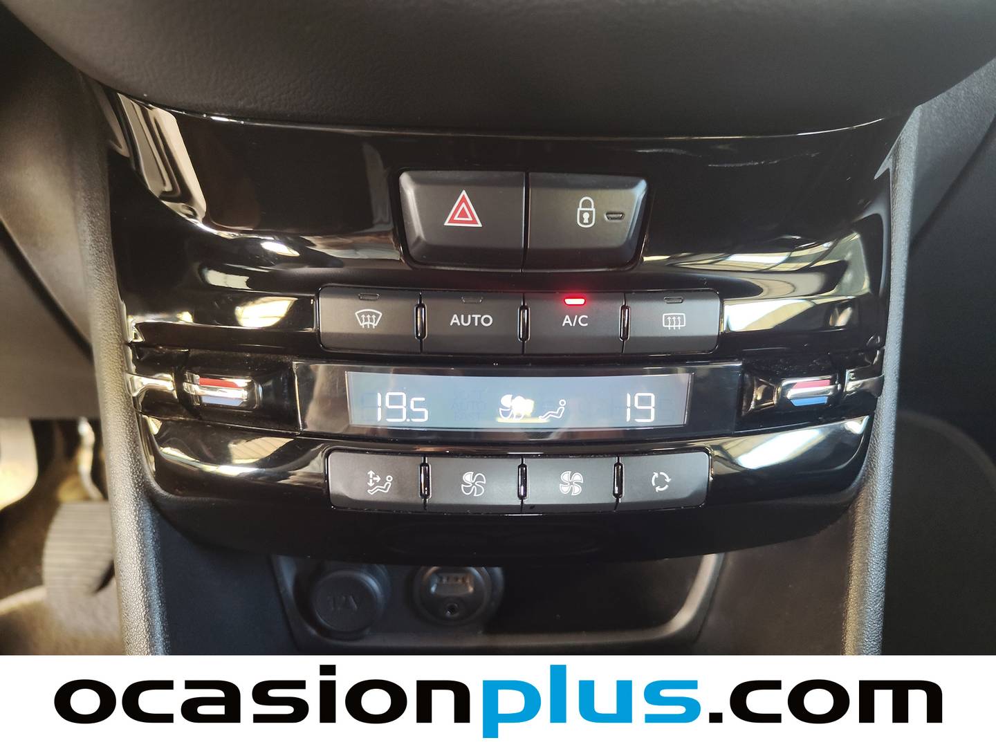 Equipamiento del Peugeot 208 Peugeot 208 1.6 e-HDI Allure (92 CV)