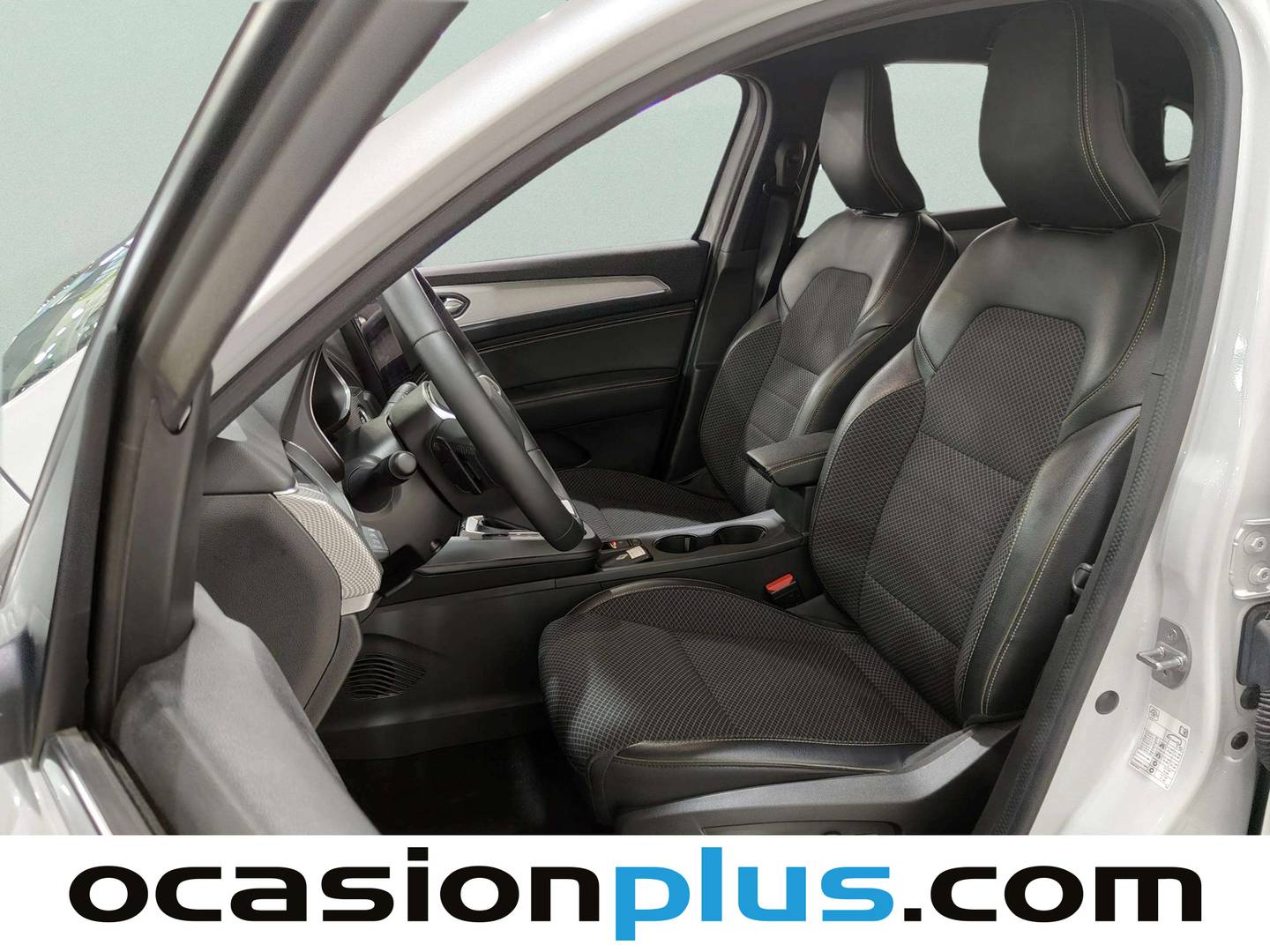 Foto asientos delanteros Renault Arkana Renault Arkana Techno TCe 140 Mild hybrid EDC (140 CV)