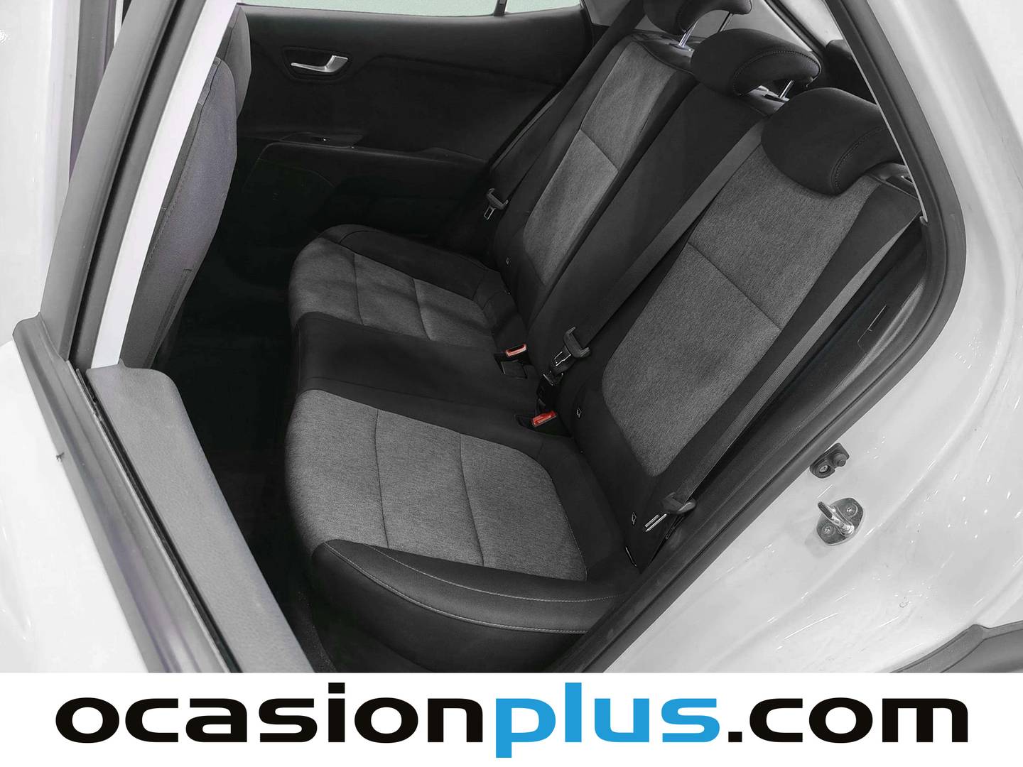 Foto asientos traseros KIA Stonic KIA Stonic 1.0 T-GDi Drive (100 CV)