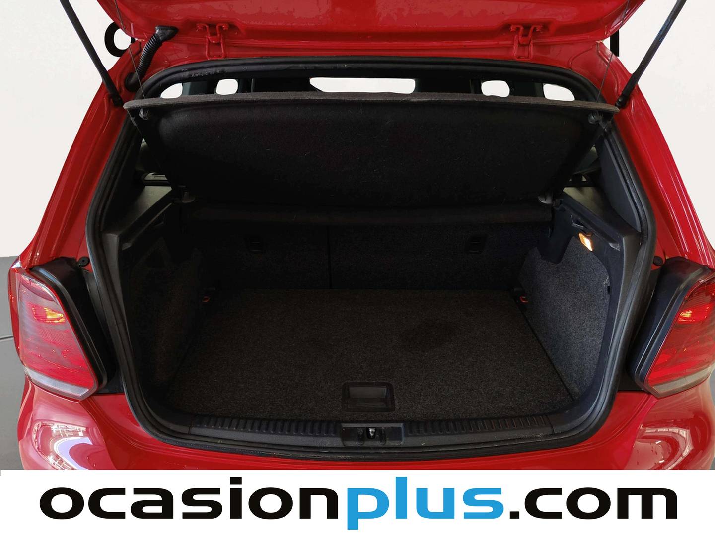 Foto Volkswagen Polo Volkswagen Polo Sport by R-Line 1.6 TDI (105 CV) siete plazas