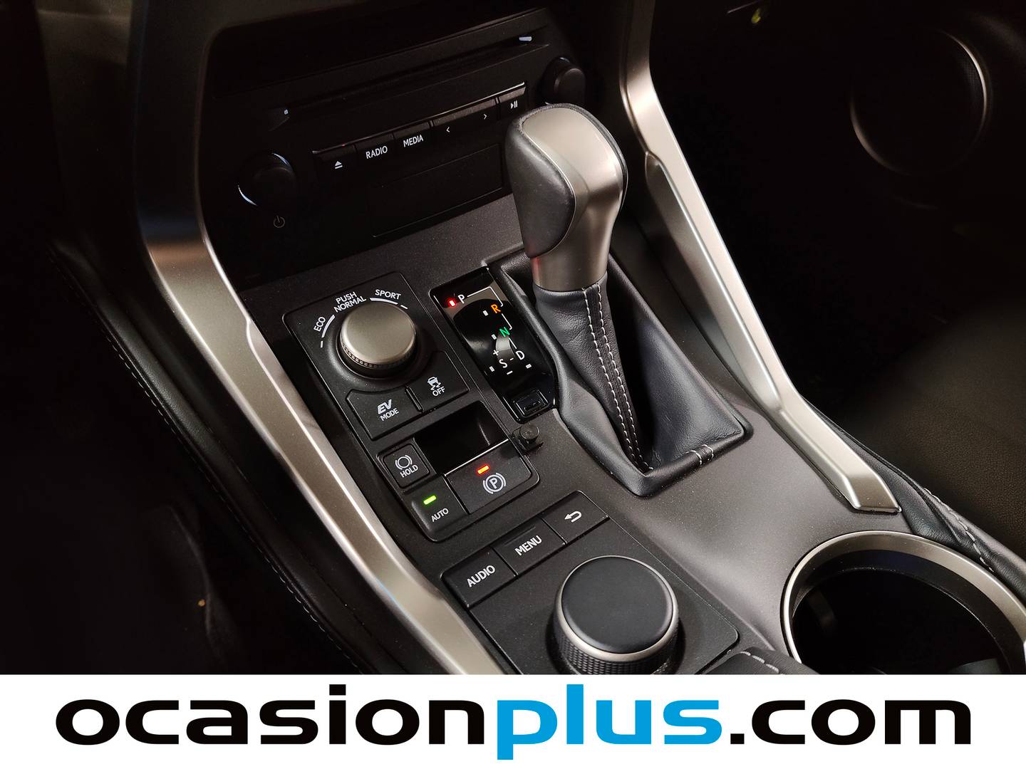 Lexus NX Lexus NX 300h Executive 4WD + Navibox (197 CV) de segunda mano