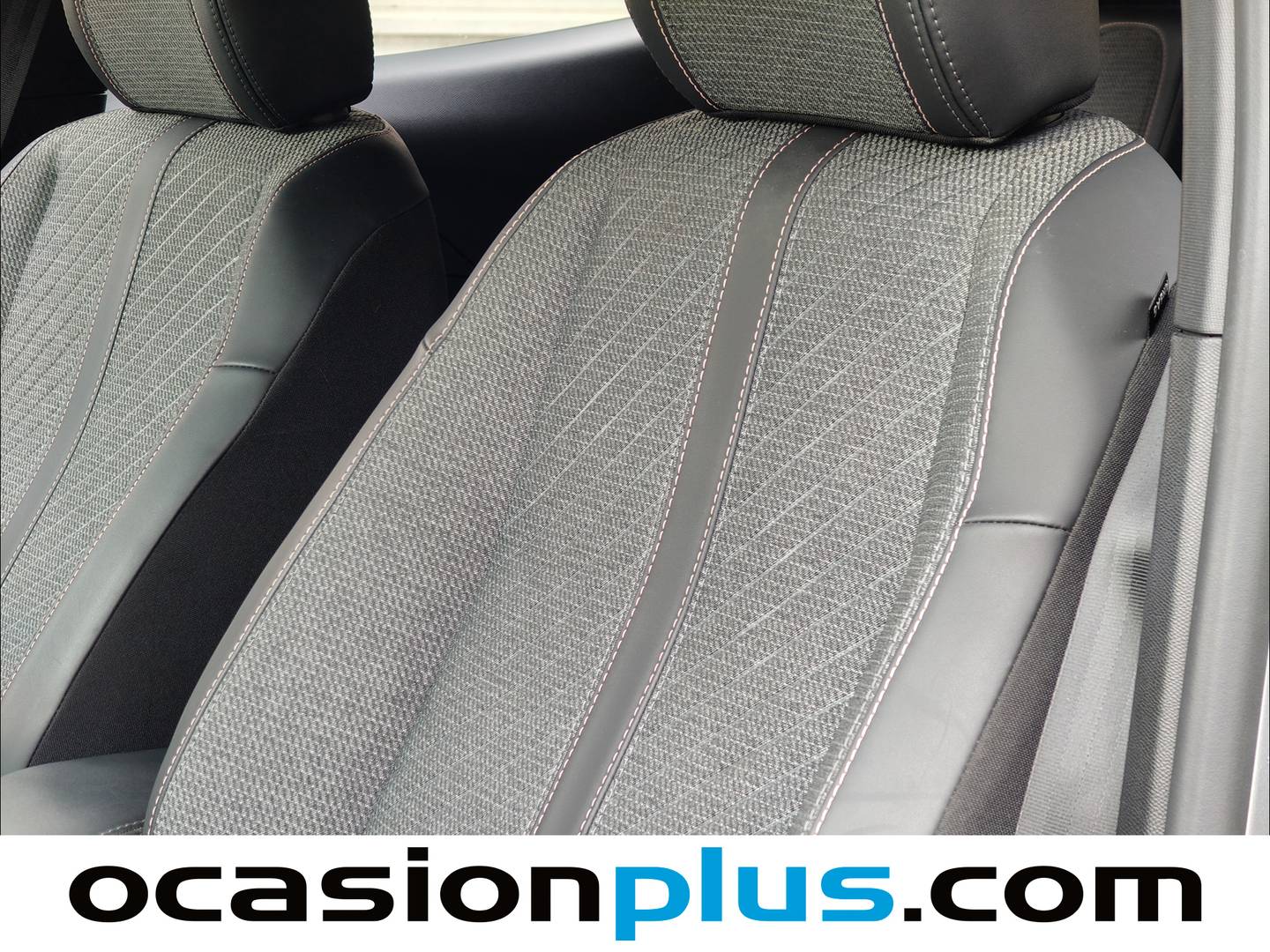 Foto Peugeot 2008 Peugeot 2008 PureTech 100 S&S Allure (100 CV)