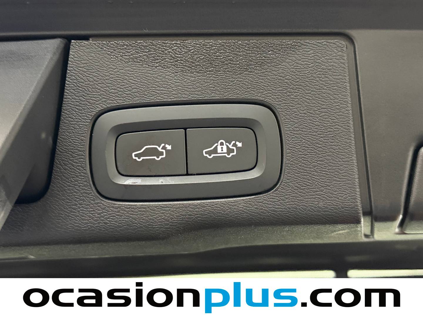 Volvo XC60 Volvo XC60 T6  Recharge Core AWD Auto  (350 CV) híbrido enchufable