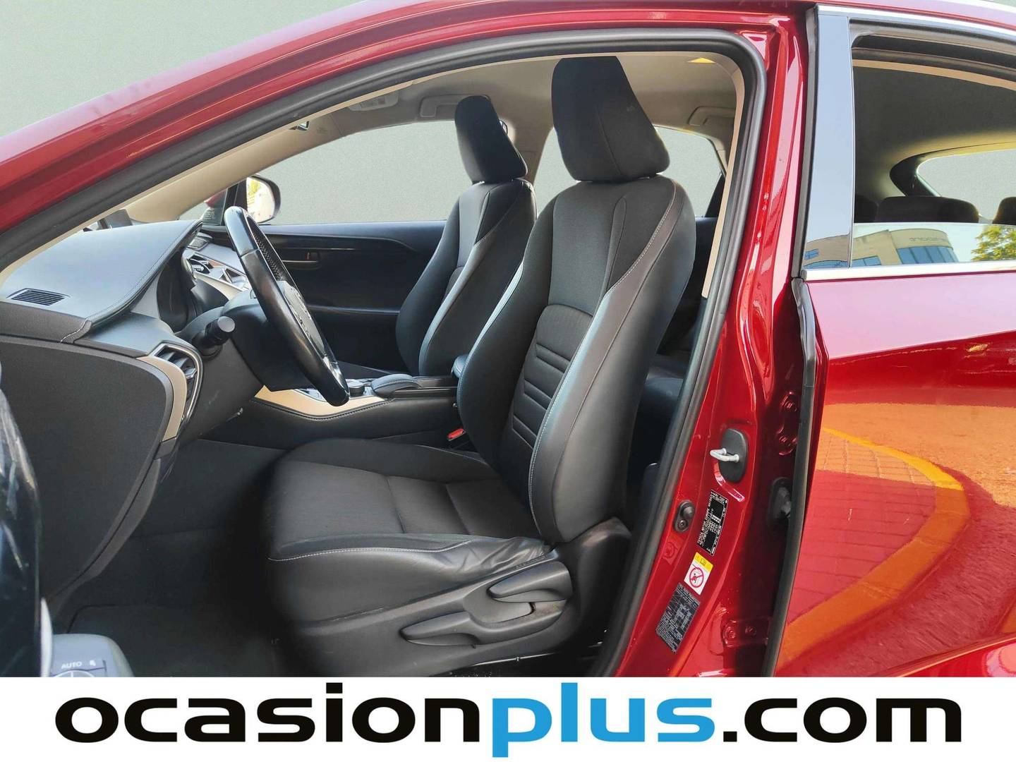 Foto asientos delanteros Lexus NX Lexus NX 300h Business 2WD (197 CV)