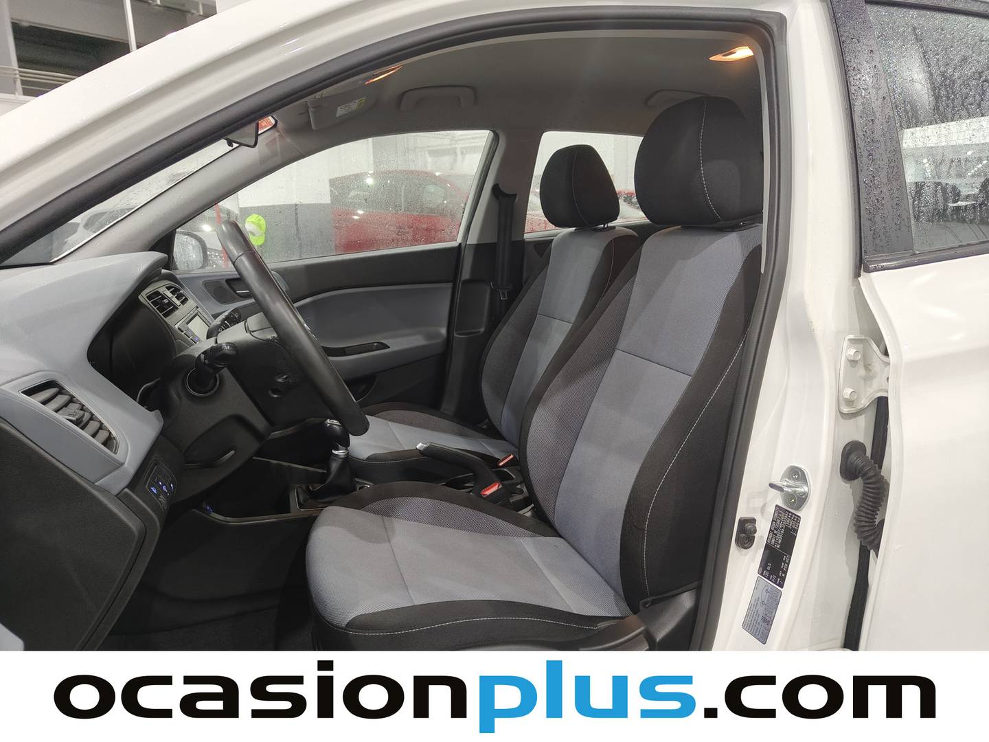Foto asientos delanteros Hyundai i20 Hyundai i20 1.2 MPI Link (84 CV)