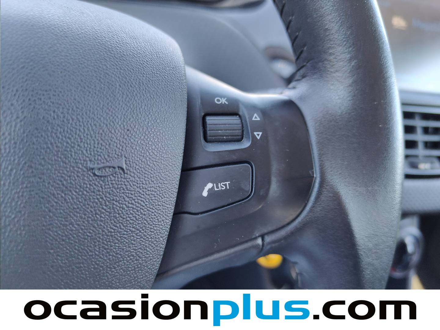 Foto Peugeot 2008 Peugeot 2008 PureTech 110 S&S Signature (110 CV)