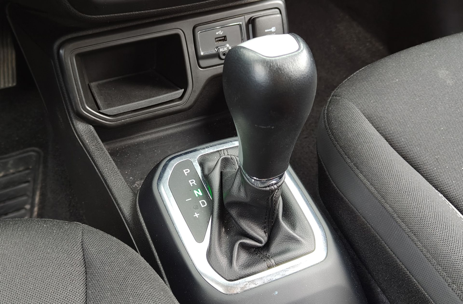 Jeep Renegade eHybrid 1.5 Limited ATX - foto 5