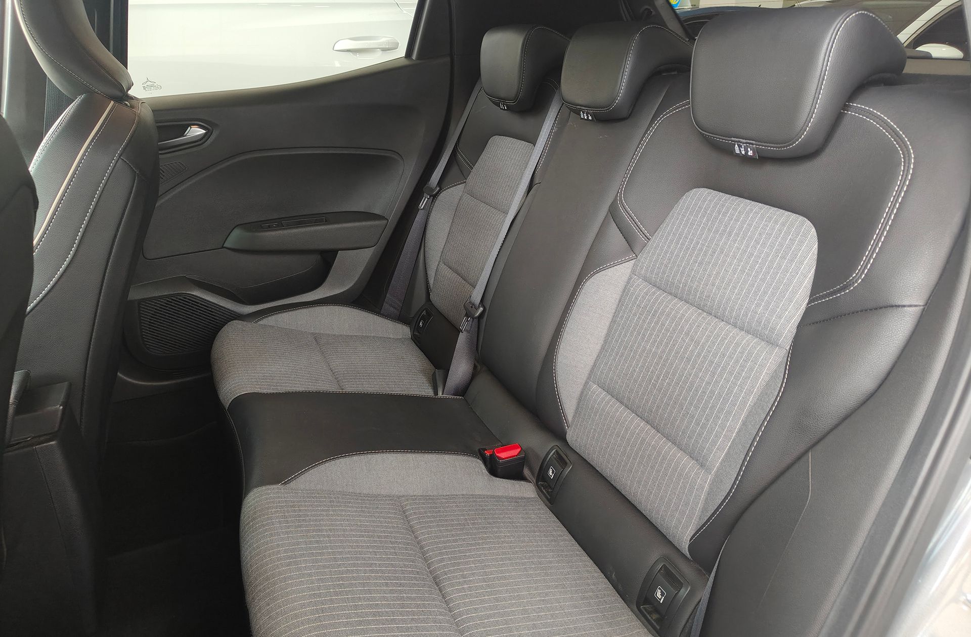 Renault Clio Techno TCe - foto 13
