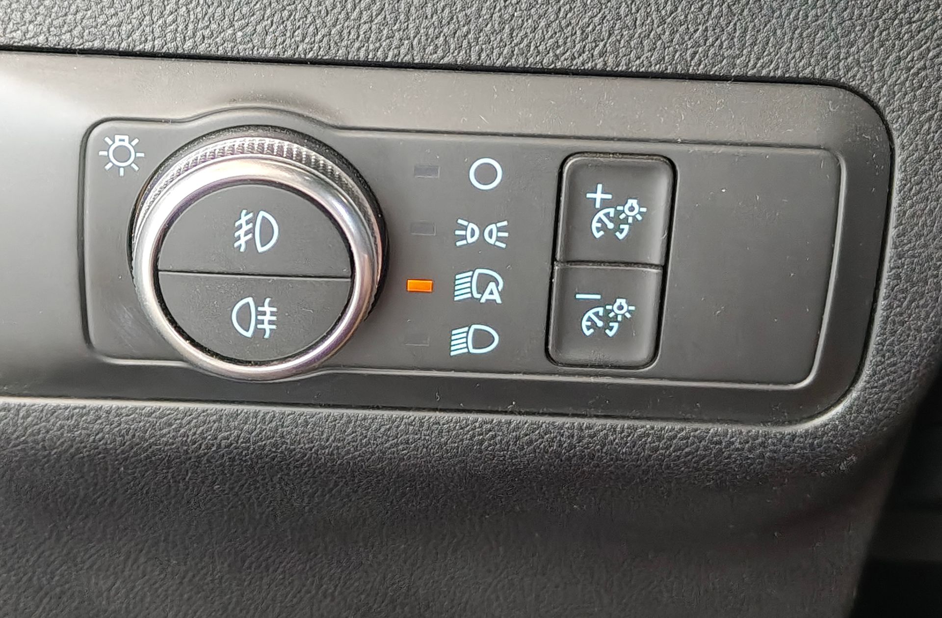 Ford Kuga 1.5 EcoBlue ST-Line - foto 27