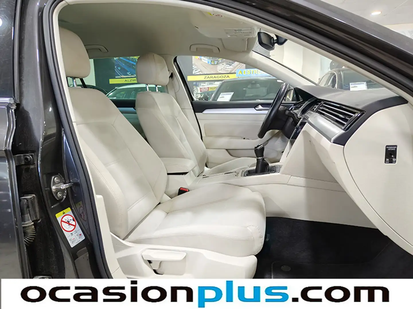 Foto Volkswagen Passat Volkswagen Passat Variant Advance 1.5 TSI (150 CV)