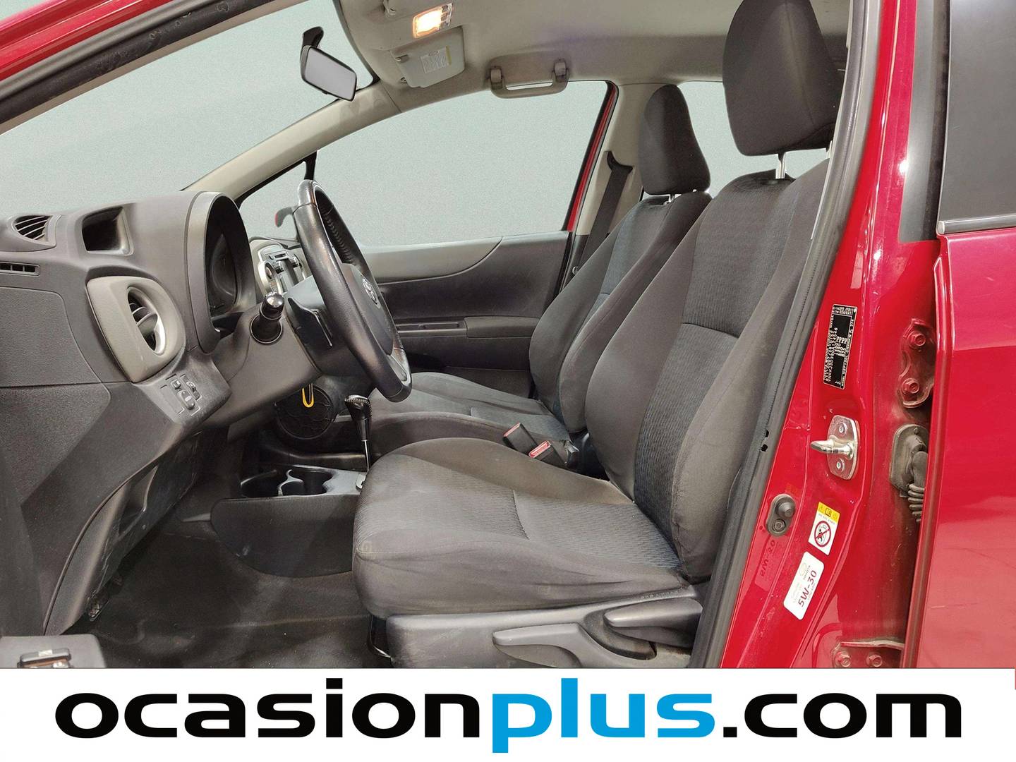 Foto asientos delanteros Toyota Yaris Toyota Yaris 100 Active MultiDrive (99 CV)
