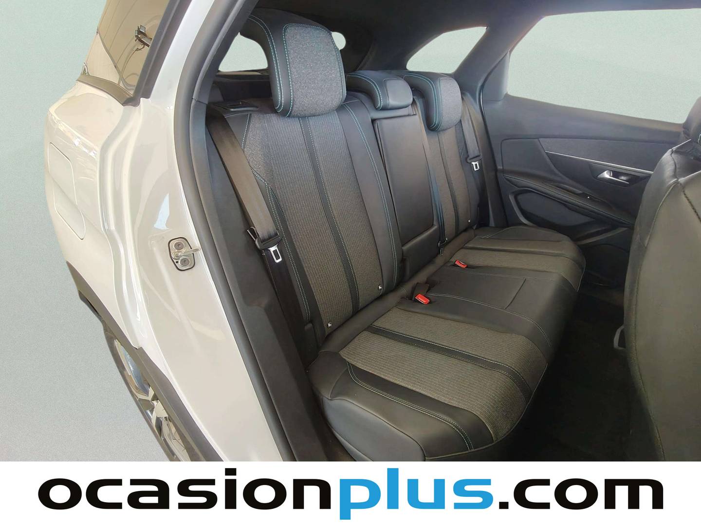 Foto Peugeot 3008 Hybrid Peugeot 3008 300 Allure Pack e-EAT8 (300 CV)