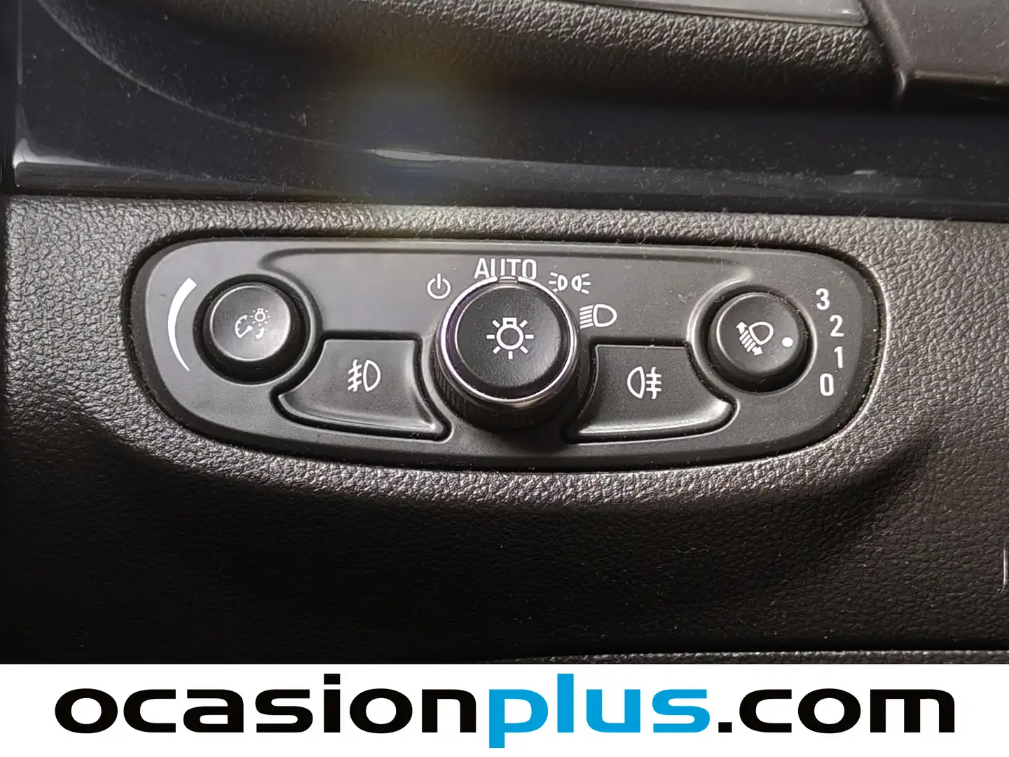 Foto Opel Mokka X Opel Mokka X 1.4 T S&S Selective 4x2 (140 CV)