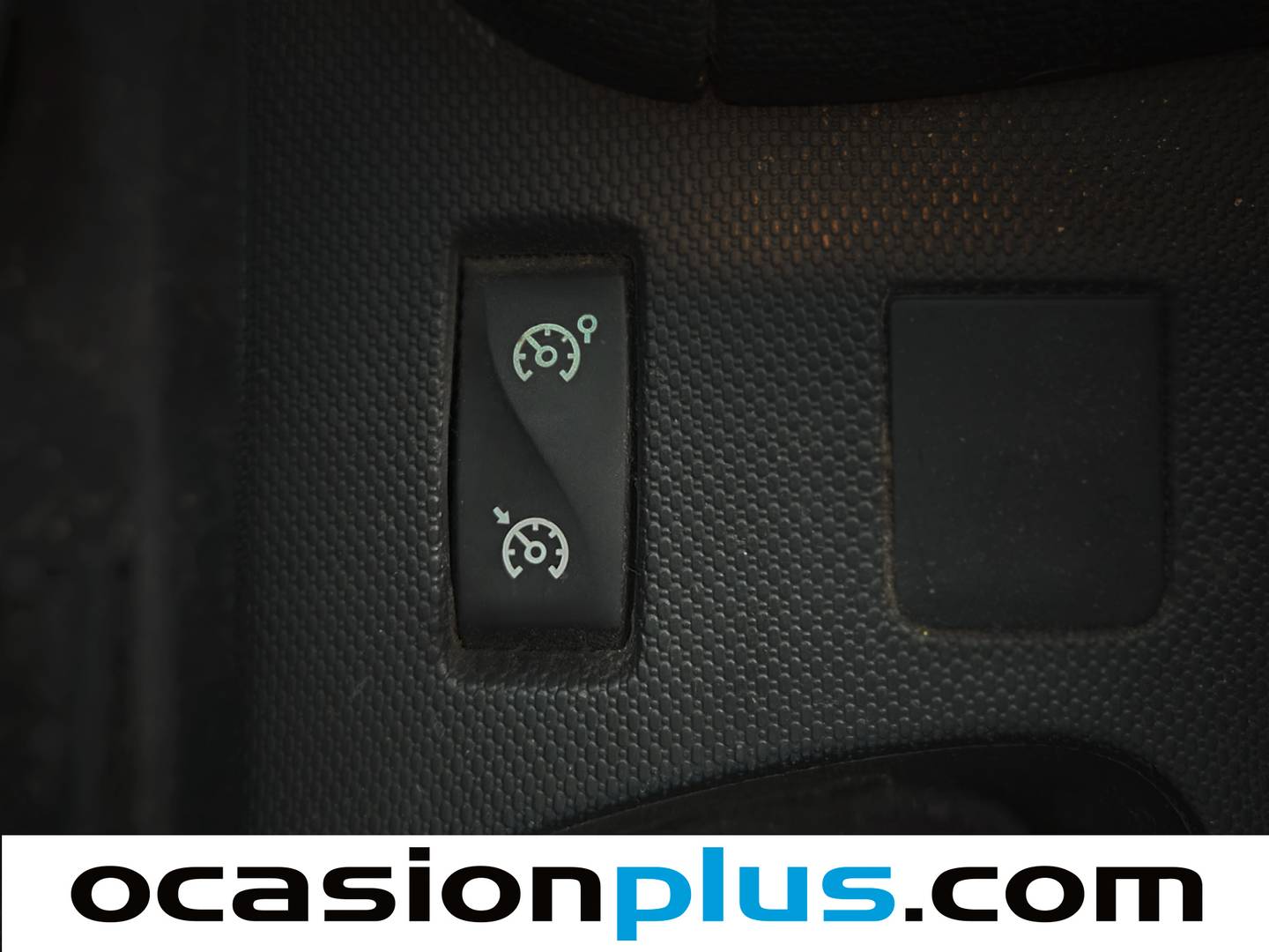 Equipamiento del Renault Clio Renault Clio Expression 1.2 16v (75 CV)