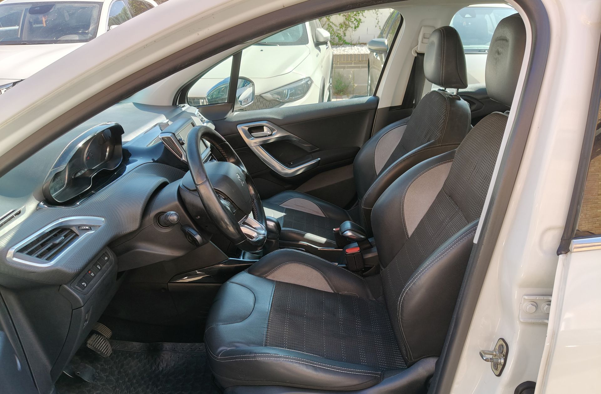 Peugeot 2008 PureTech 110 Allure - foto 10