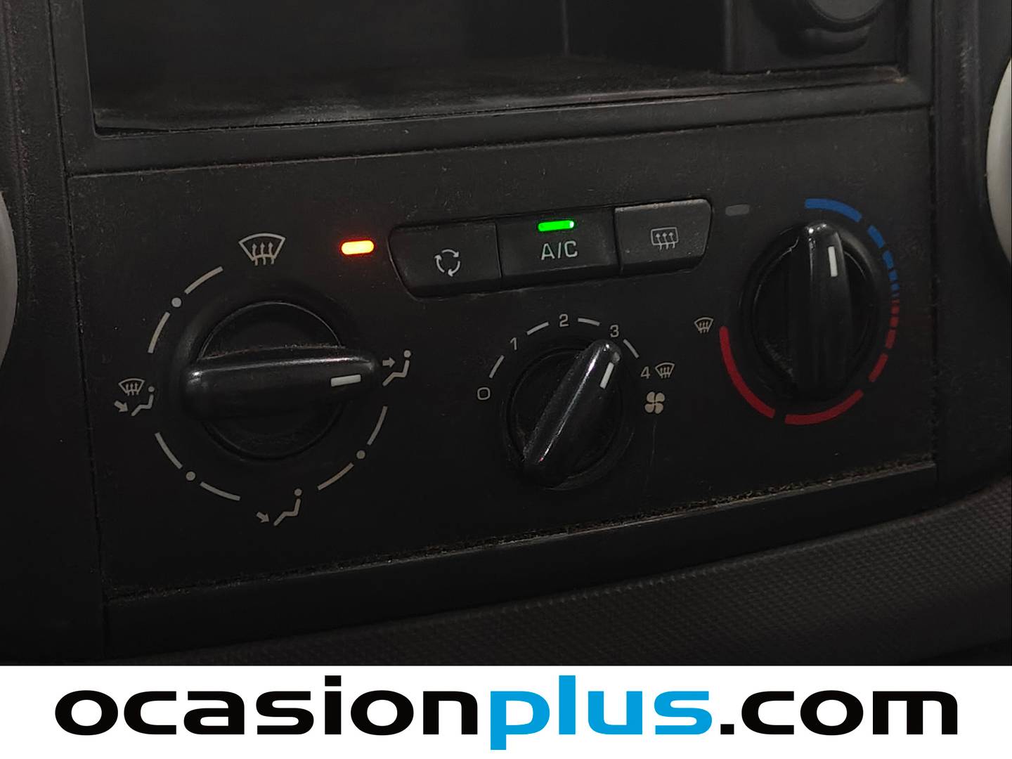 Equipamiento del Peugeot Partner Peugeot Partner Tepee Tepee Access BlueHDi (75 CV)