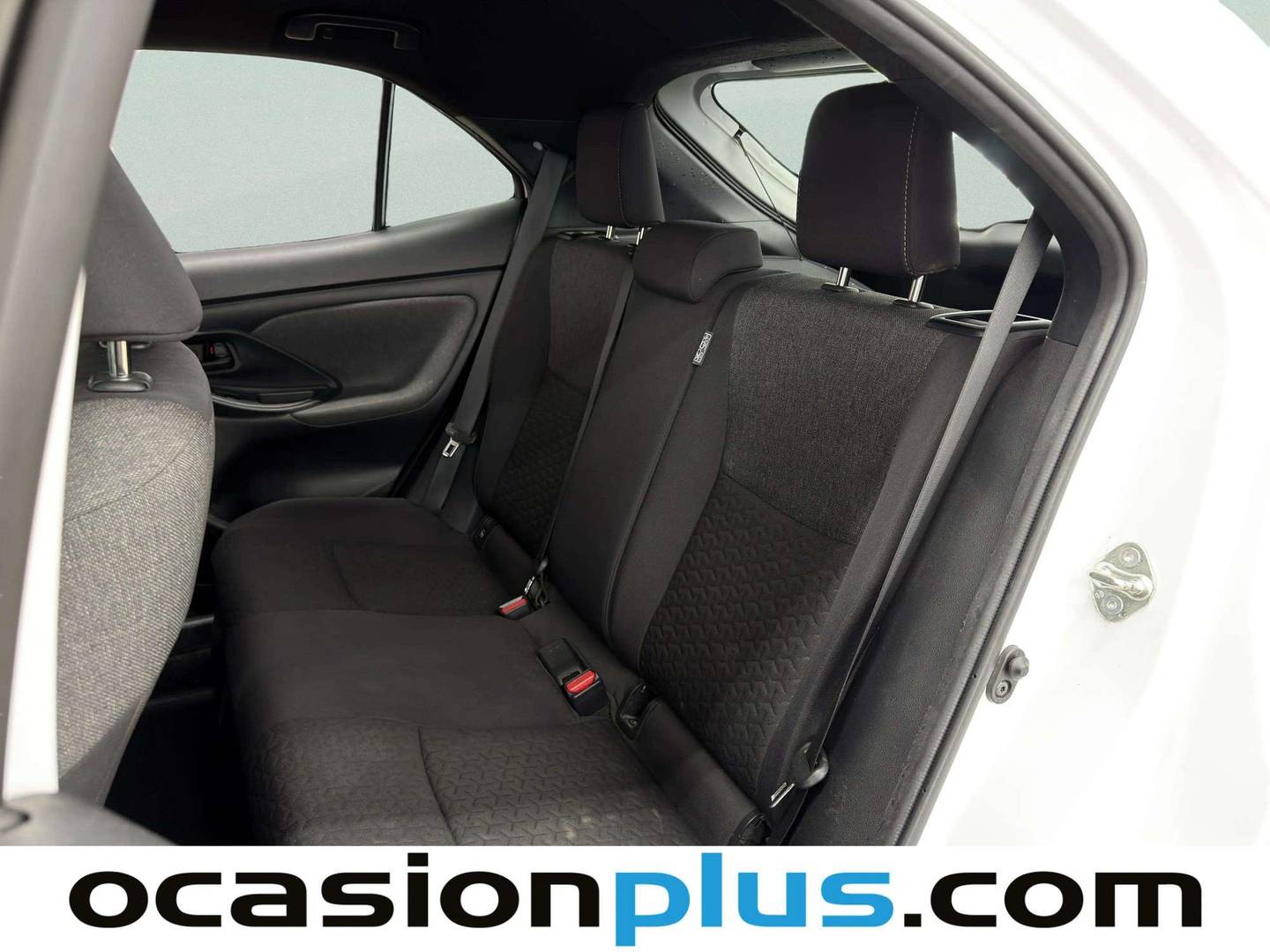 Foto asientos traseros Toyota Yaris Cross Toyota Yaris Cross 120H Active Tech (116 CV)