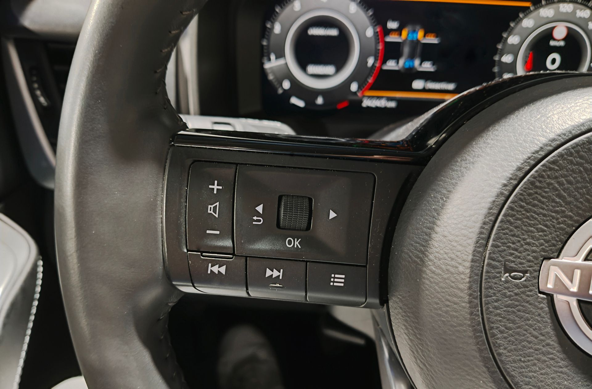Nissan Qashqai DIG-T 140 N-Connecta - foto 26