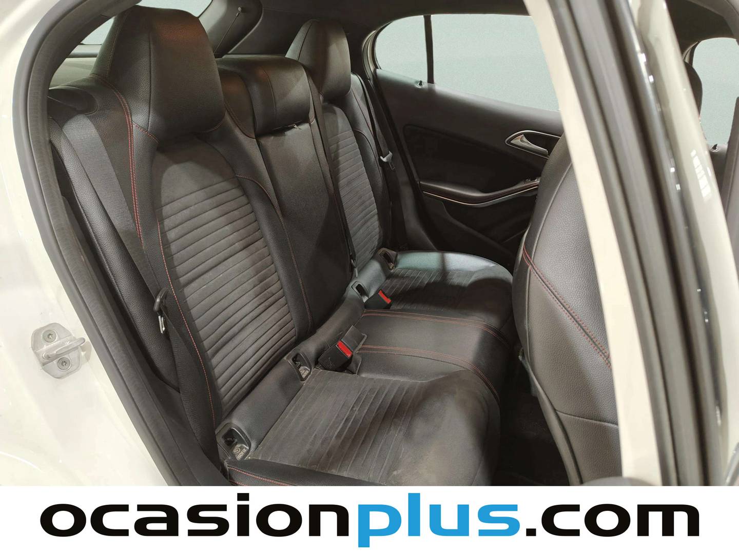 Mercedes GLA Mercedes GLA GLA 200 d Urban (136 CV) Paquete AMG al mejor precio