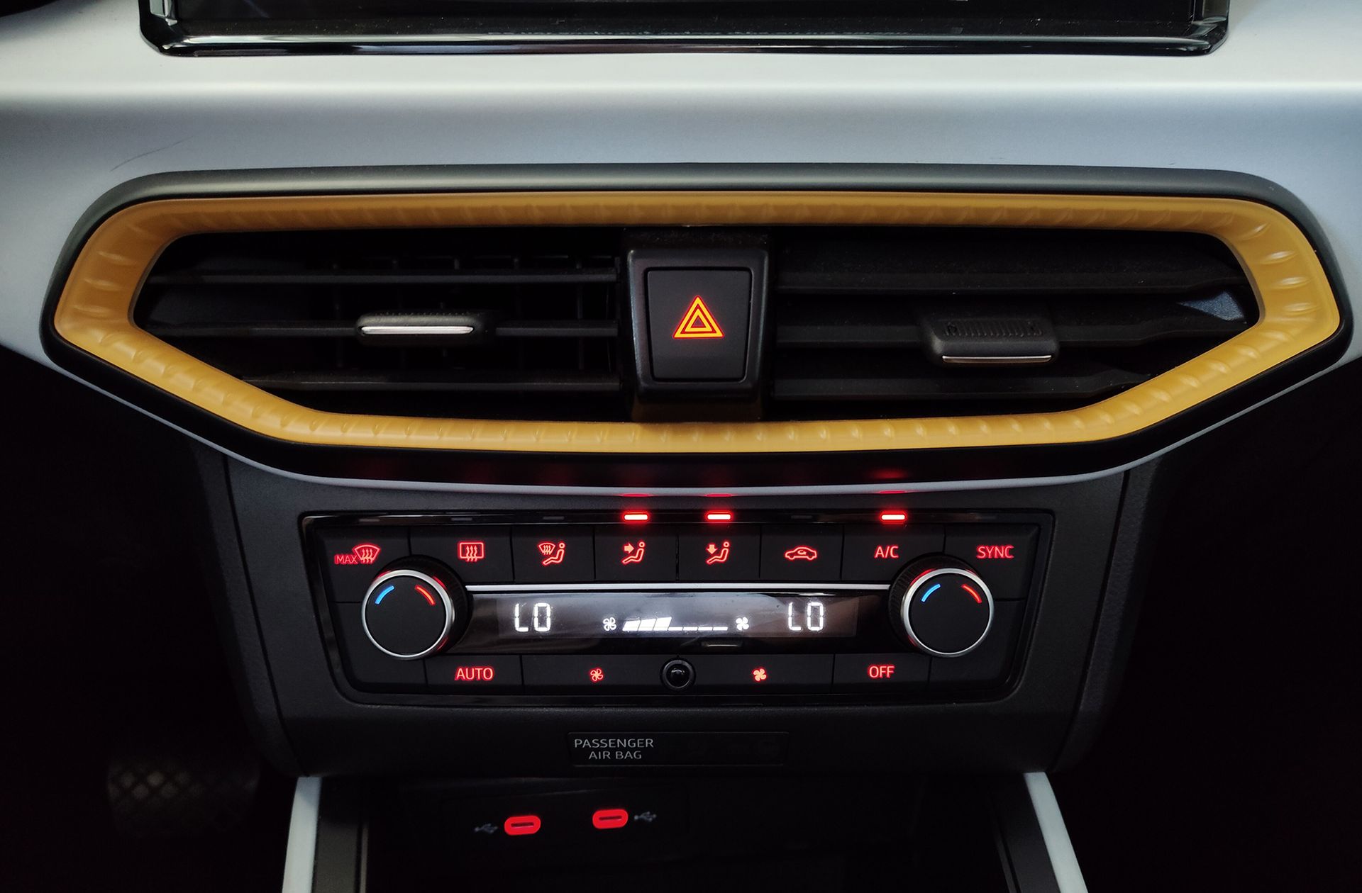 SEAT Arona 1.0 TSI Style XL DSG - foto 32