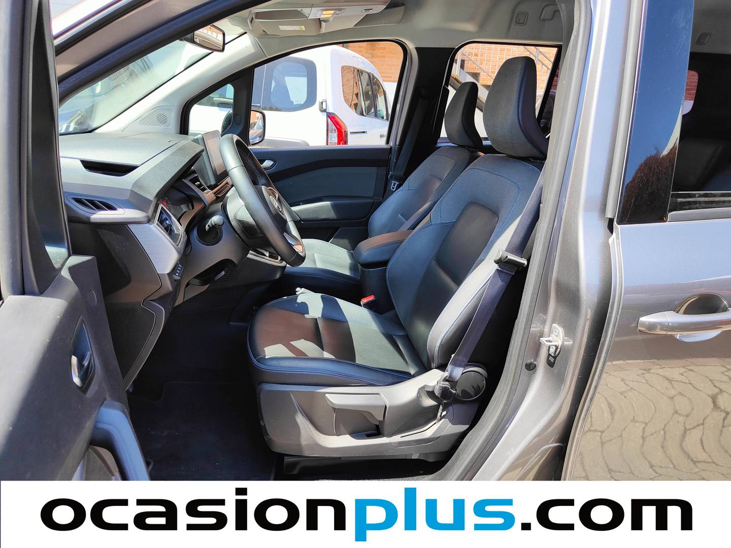 Foto asientos delanteros Nissan Townstar Nissan Townstar 1.3G L1 N-Connecta (130 CV)