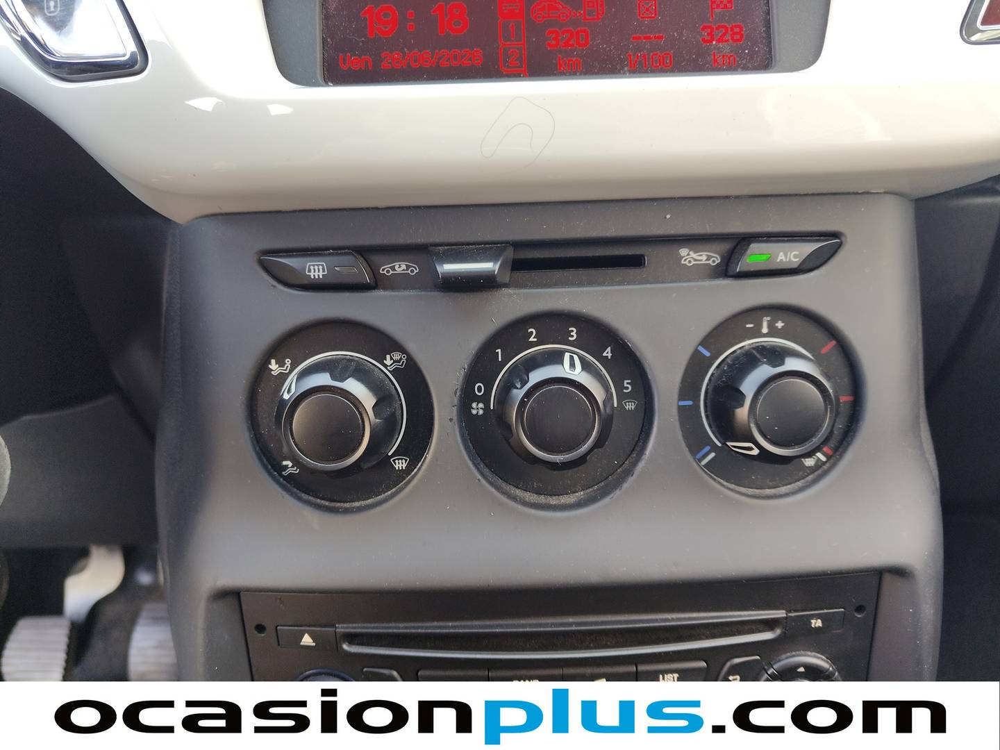 Extras y acabados del Citroën C3 Citroën C3 PureTech 82 Live (82 CV)