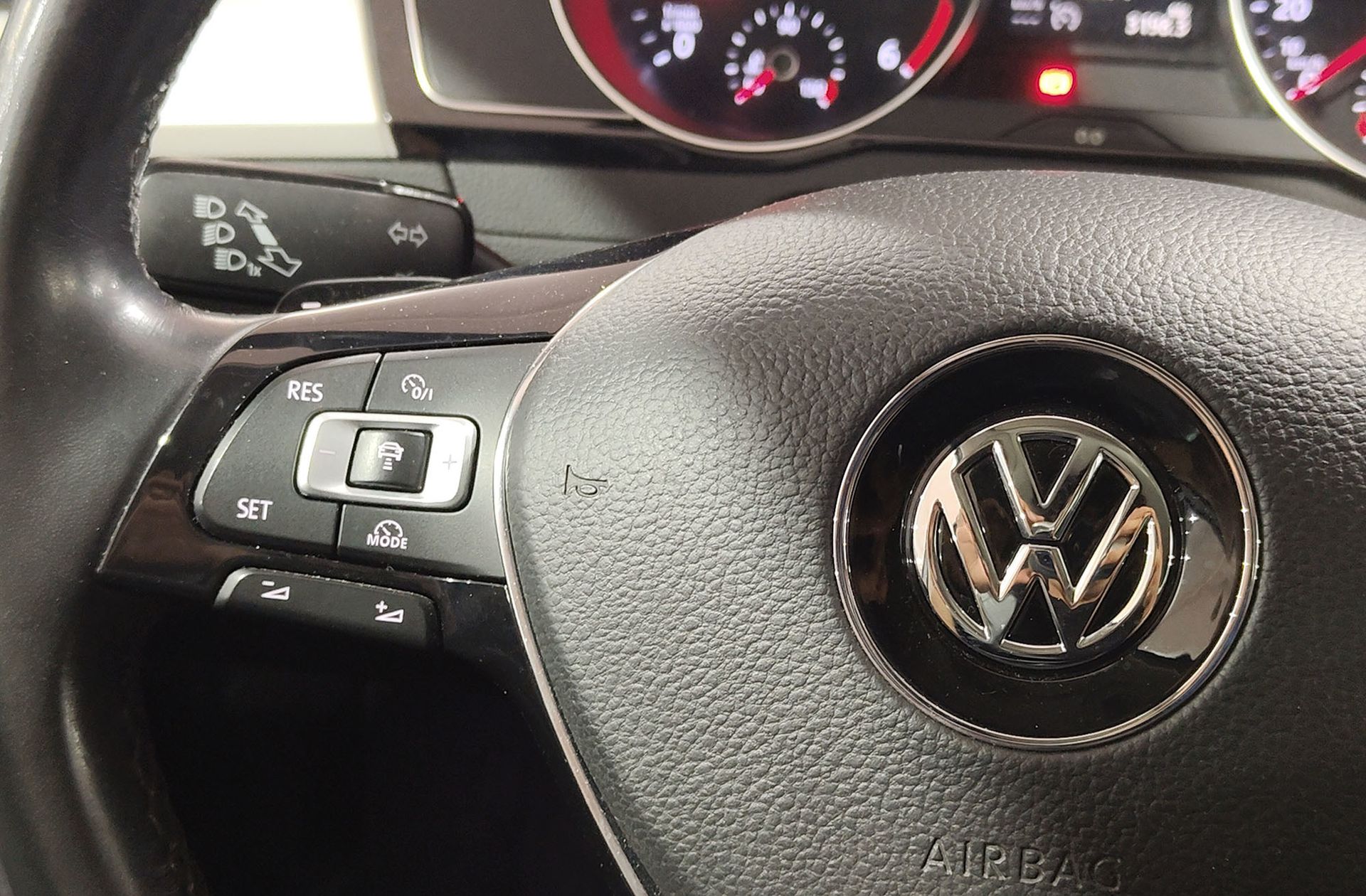 Volkswagen Passat Advance 1.6 TDI DSG - foto 26
