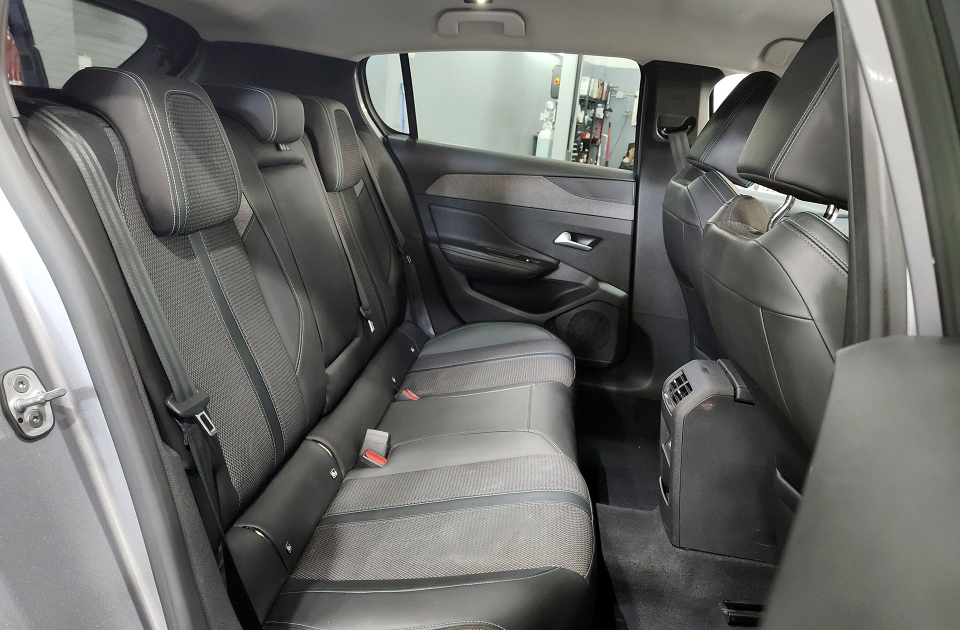 Peugeot 308 BlueHDi 130 Allure - foto 18