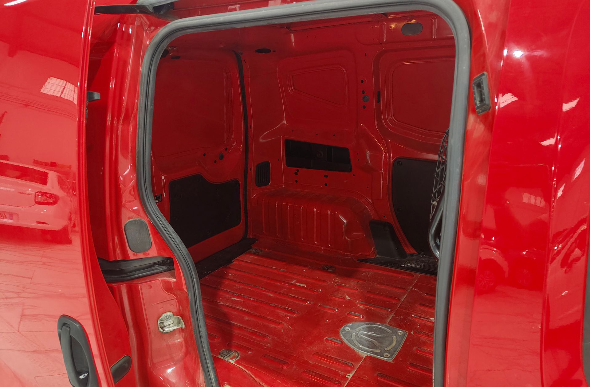 Fiat Fiorino Cargo Furgon 1.3 MultiJet Base - foto 12