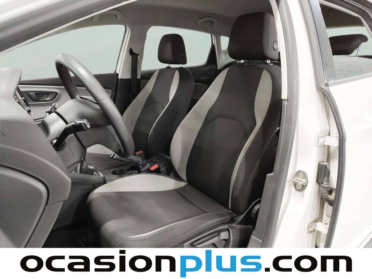 Foto asientos delanteros Seat León Seat León 1.6 TDI S&S Reference (110 CV)