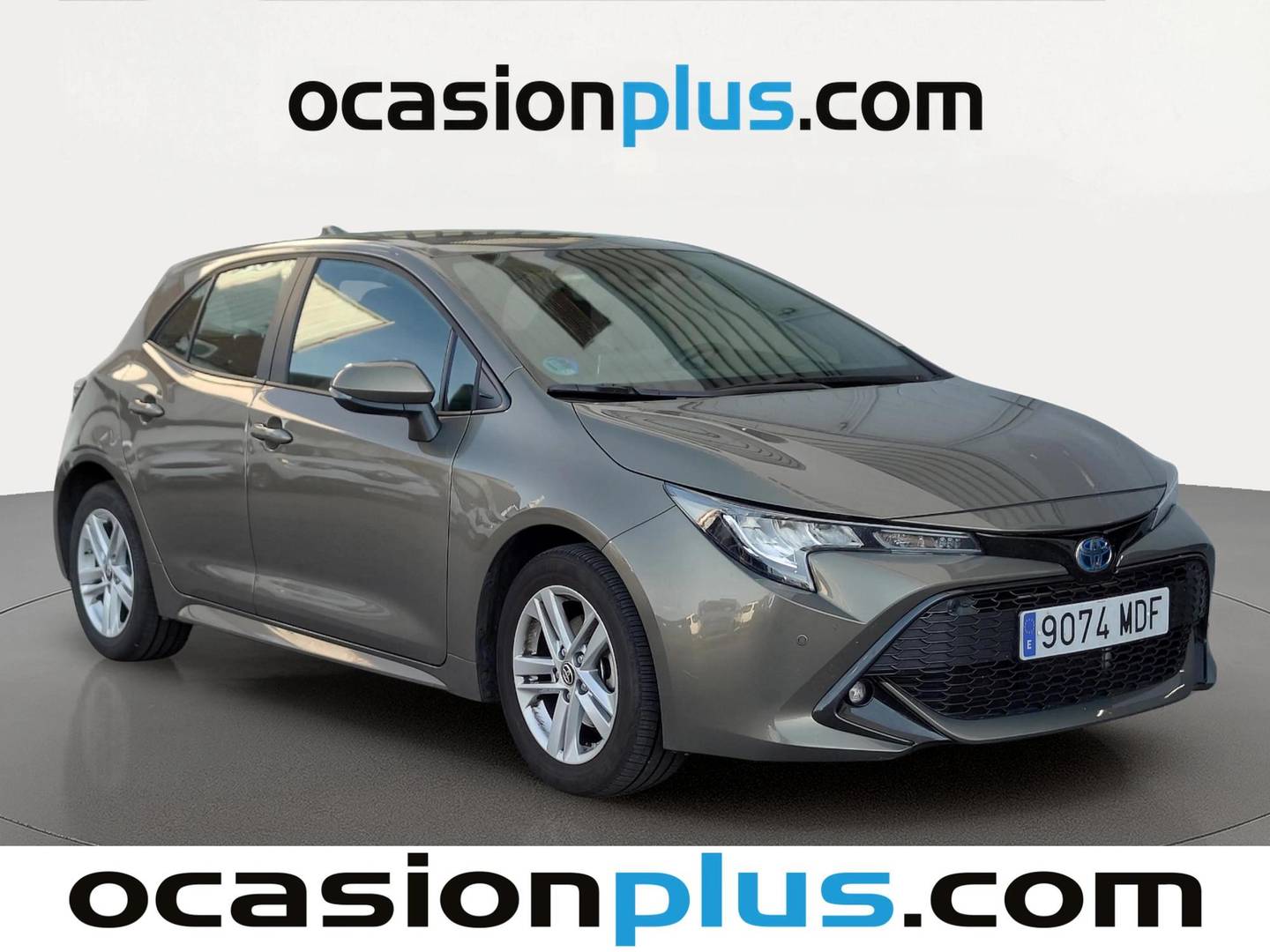Foto delantera Toyota Corolla Toyota Corolla 1.8 125 Híbrido Active Tech E-CVT (122 CV) derecha
