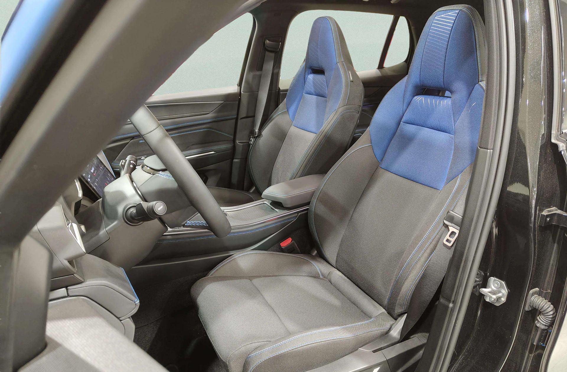 Lynk & Co 01 1.5 PHEV - foto 15
