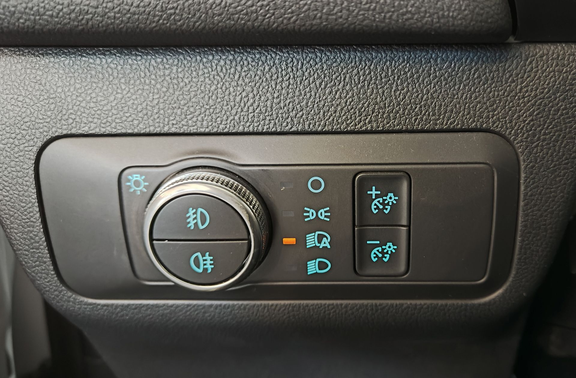 Ford Kuga 2.0 EcoBlue Titanium 4x4 - foto 13