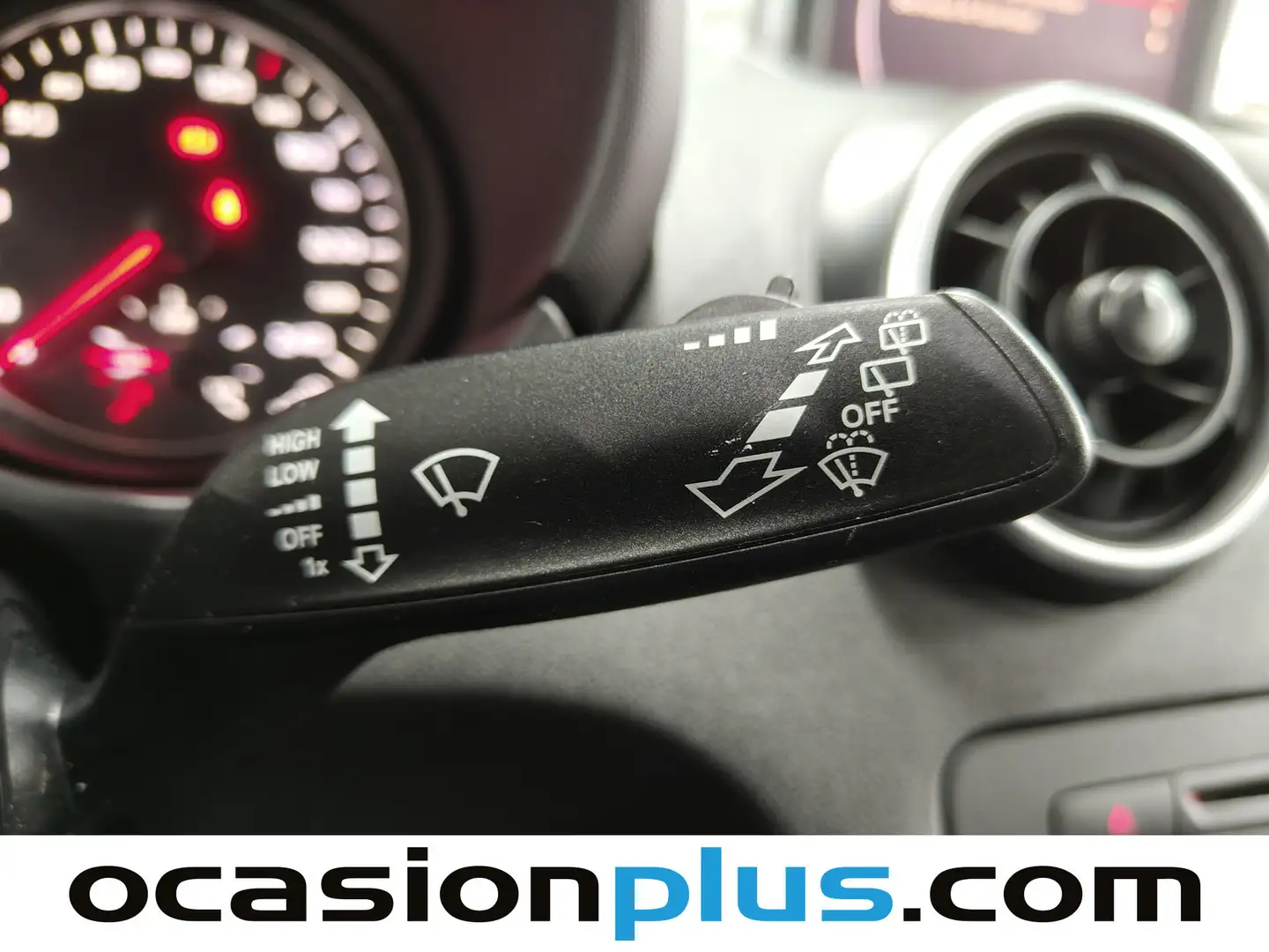 Foto Audi A1 Audi A1 Attraction 1.2 TFSI (86 CV)