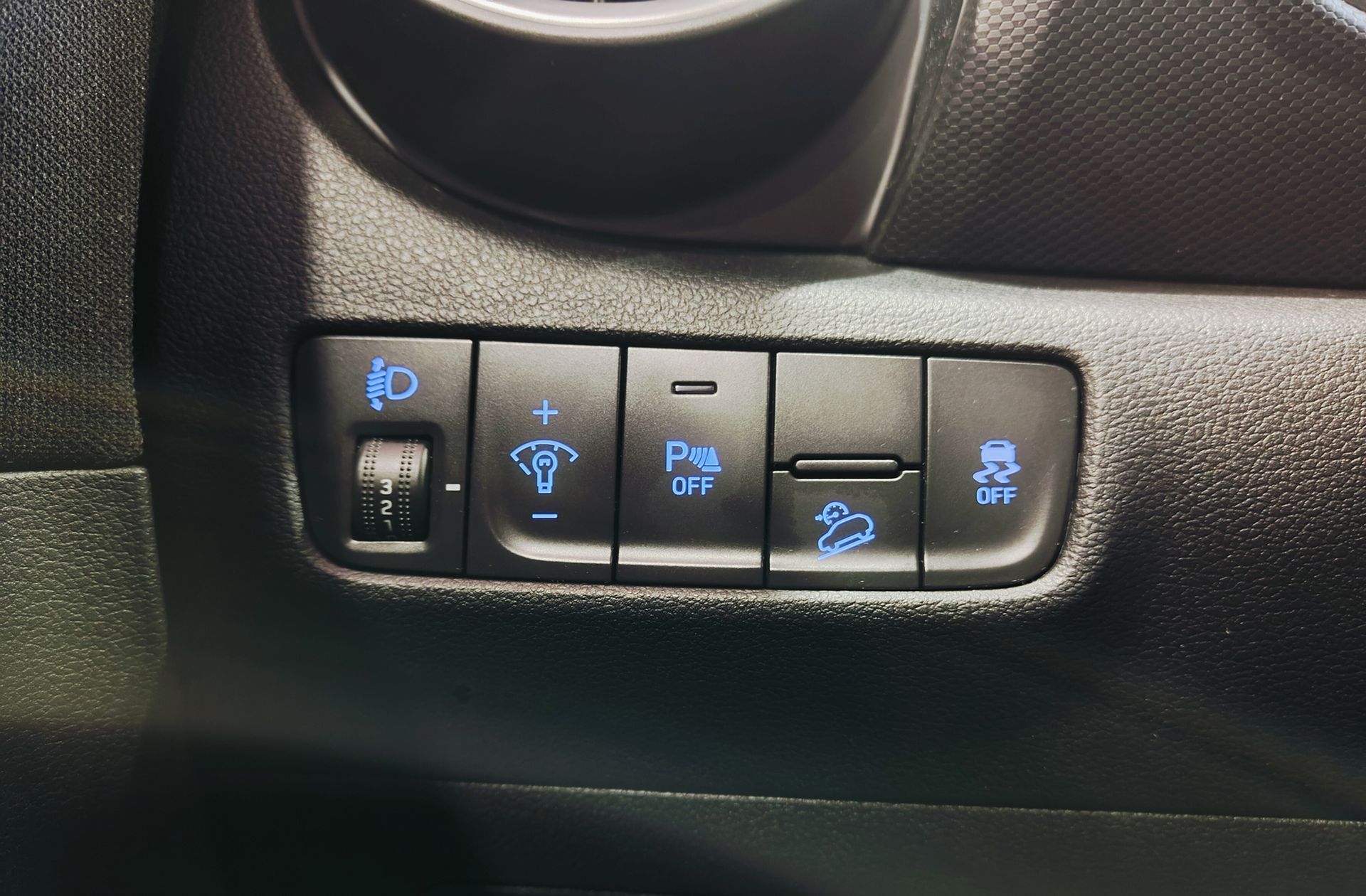 Hyundai Kona 1.0 T-GDi 48V Maxx 4x2 - foto 17