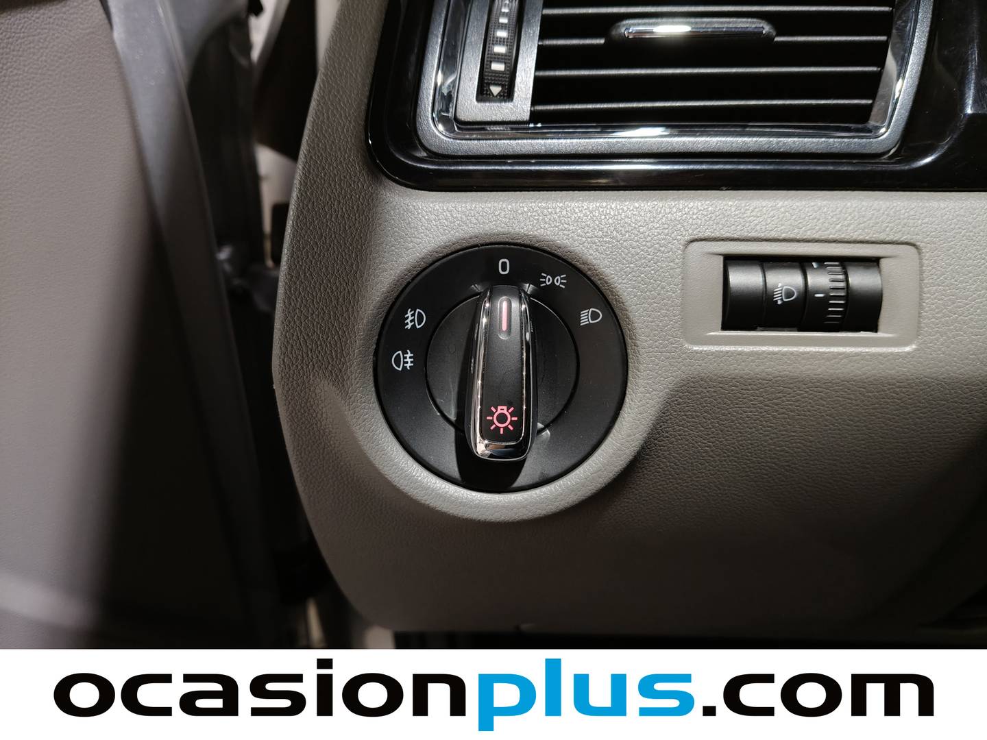 Extras y acabados del Seat Toledo Seat Toledo 1.6 TDI Style (105 CV)