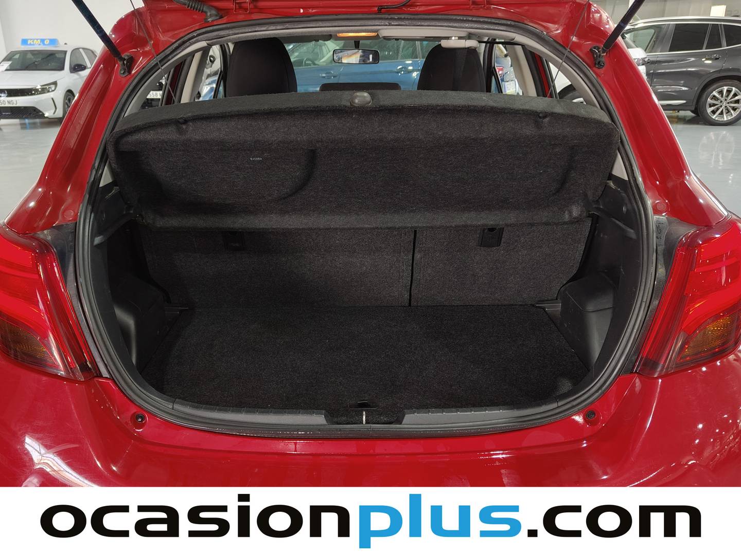 Fotos maletero Toyota Yaris Toyota Yaris 1.3 Active (99 CV)