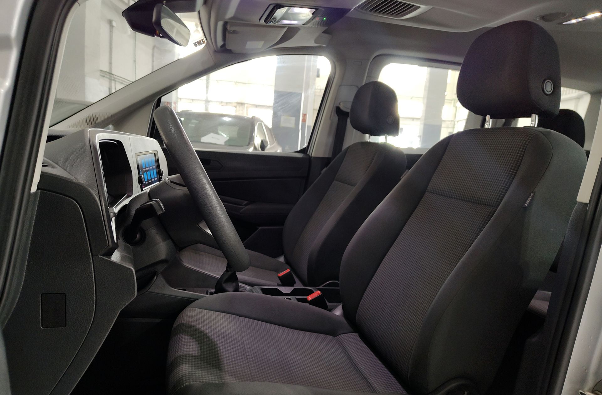 Volkswagen Caddy Origin 2.0 TDI - foto 9