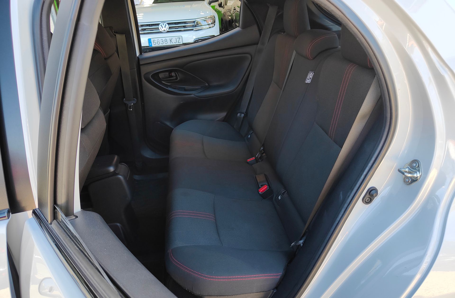 Toyota Yaris 1.5 120H GR-Sport - foto 11