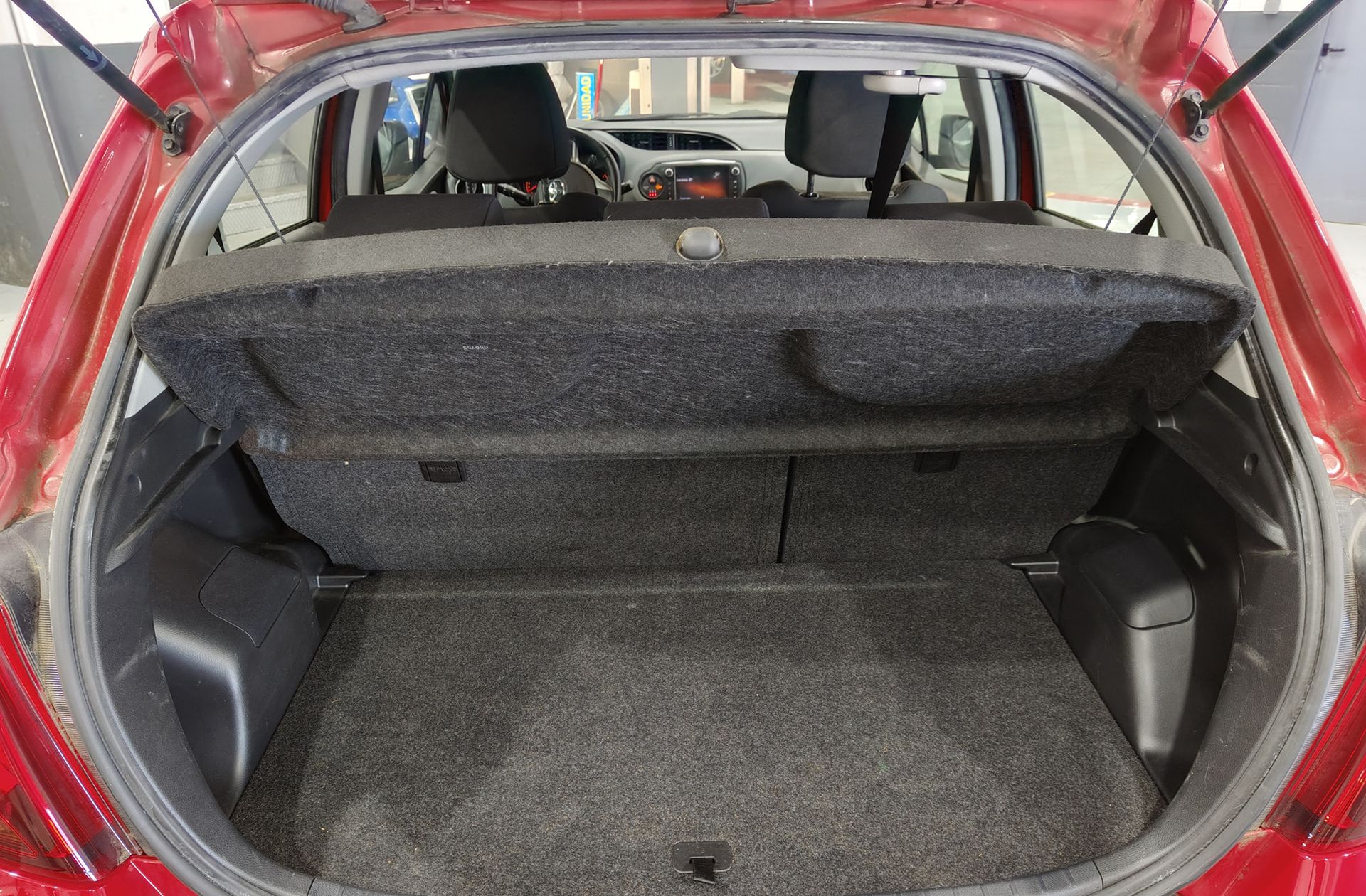 Toyota Yaris 100 Active - foto 13