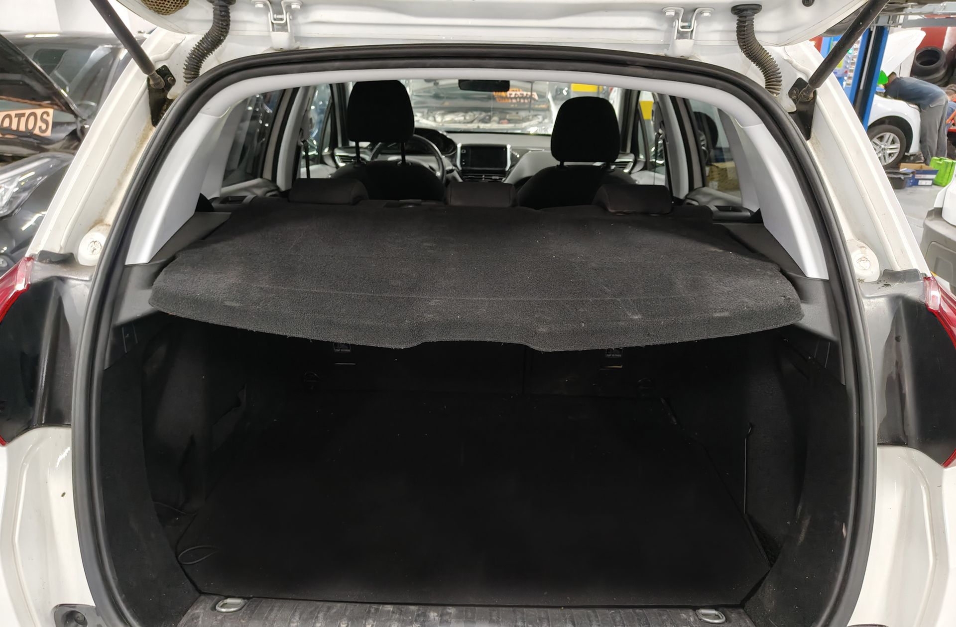 Peugeot 2008 BlueHDi 100 Style - foto 13